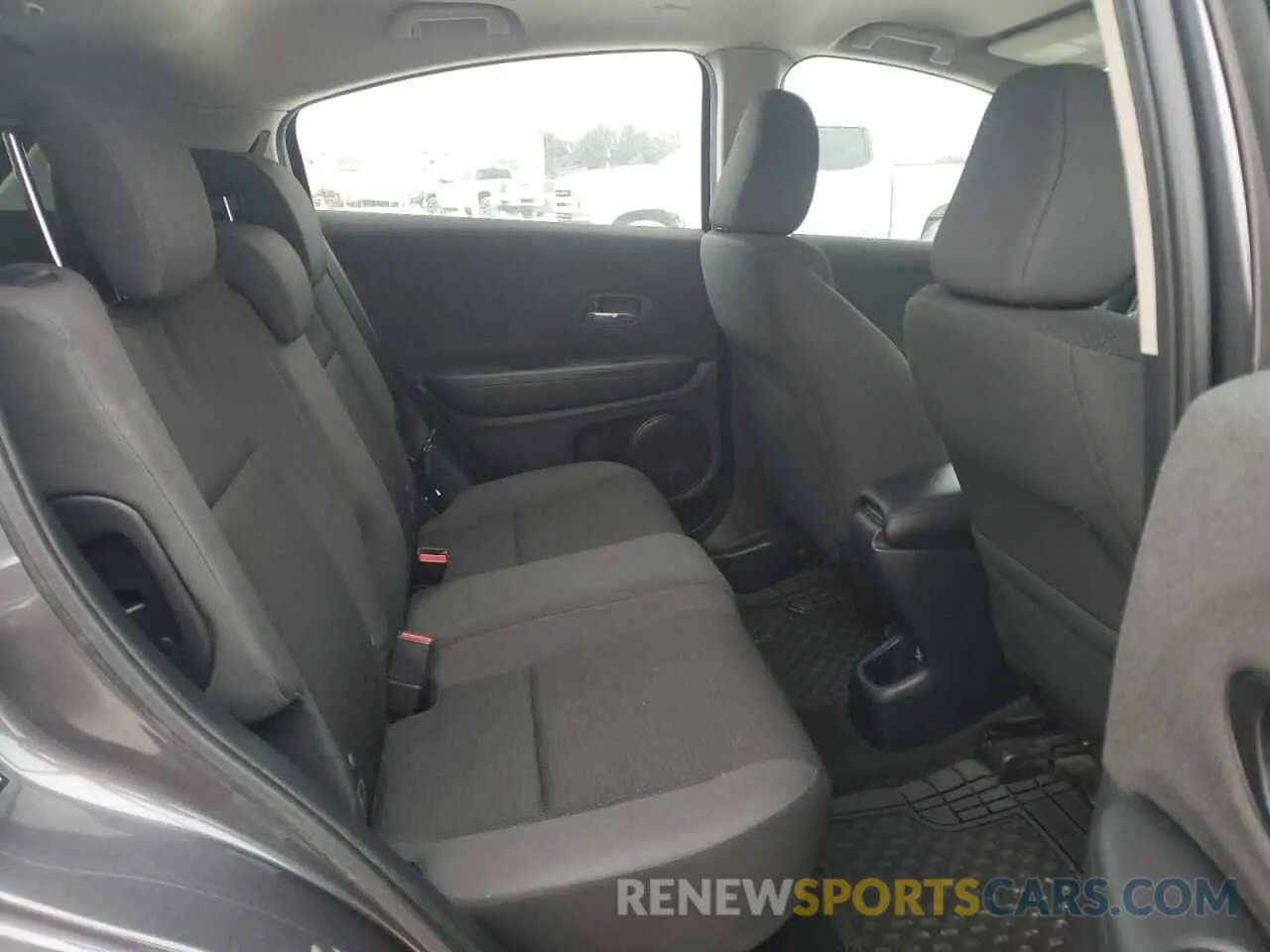 10 Photograph of a damaged car 3CZRU5H34KG708798 HONDA HR-V 2019