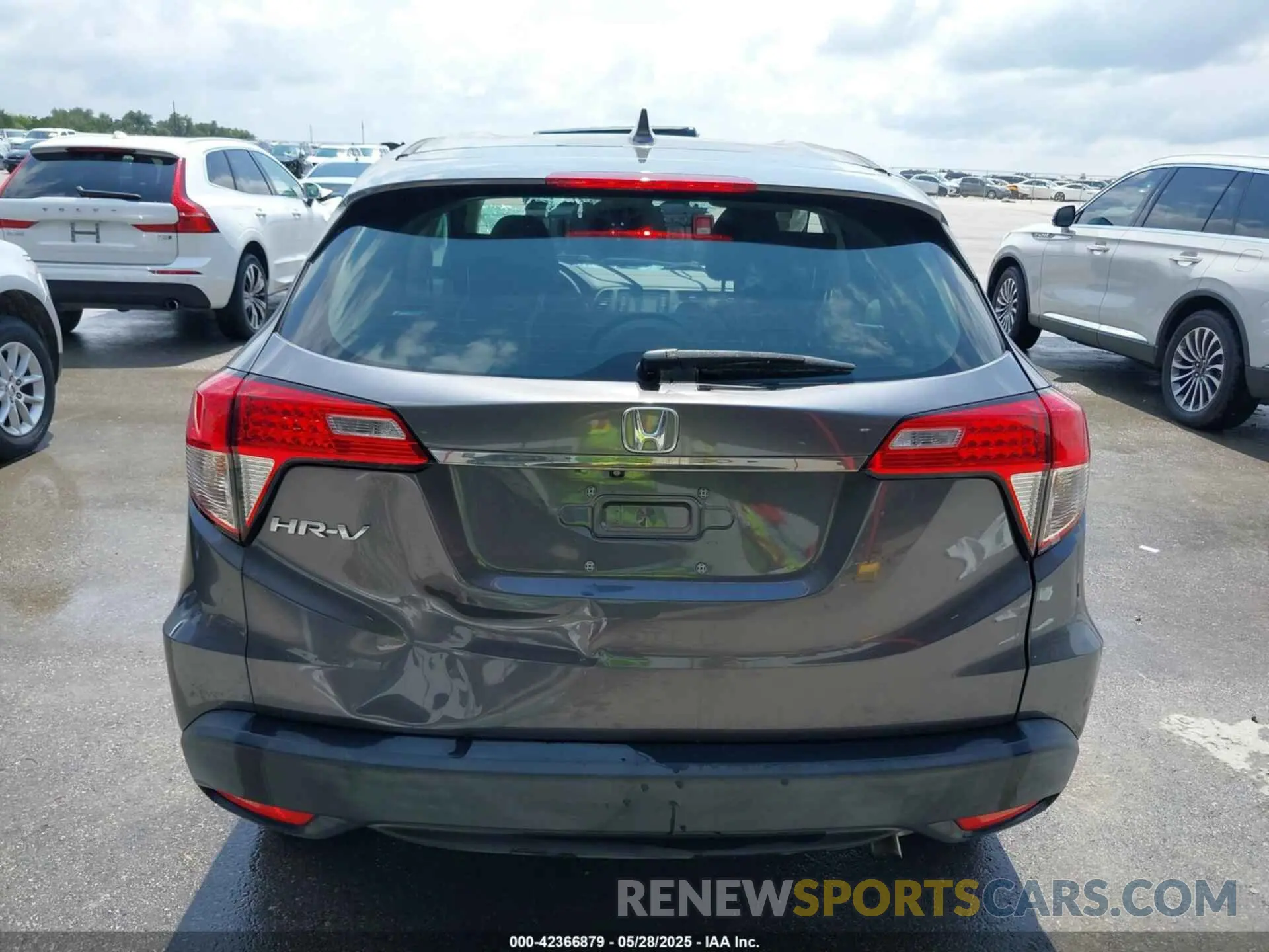 13 Photograph of a damaged car 3CZRU5H37KG706785 HONDA HR-V 2019