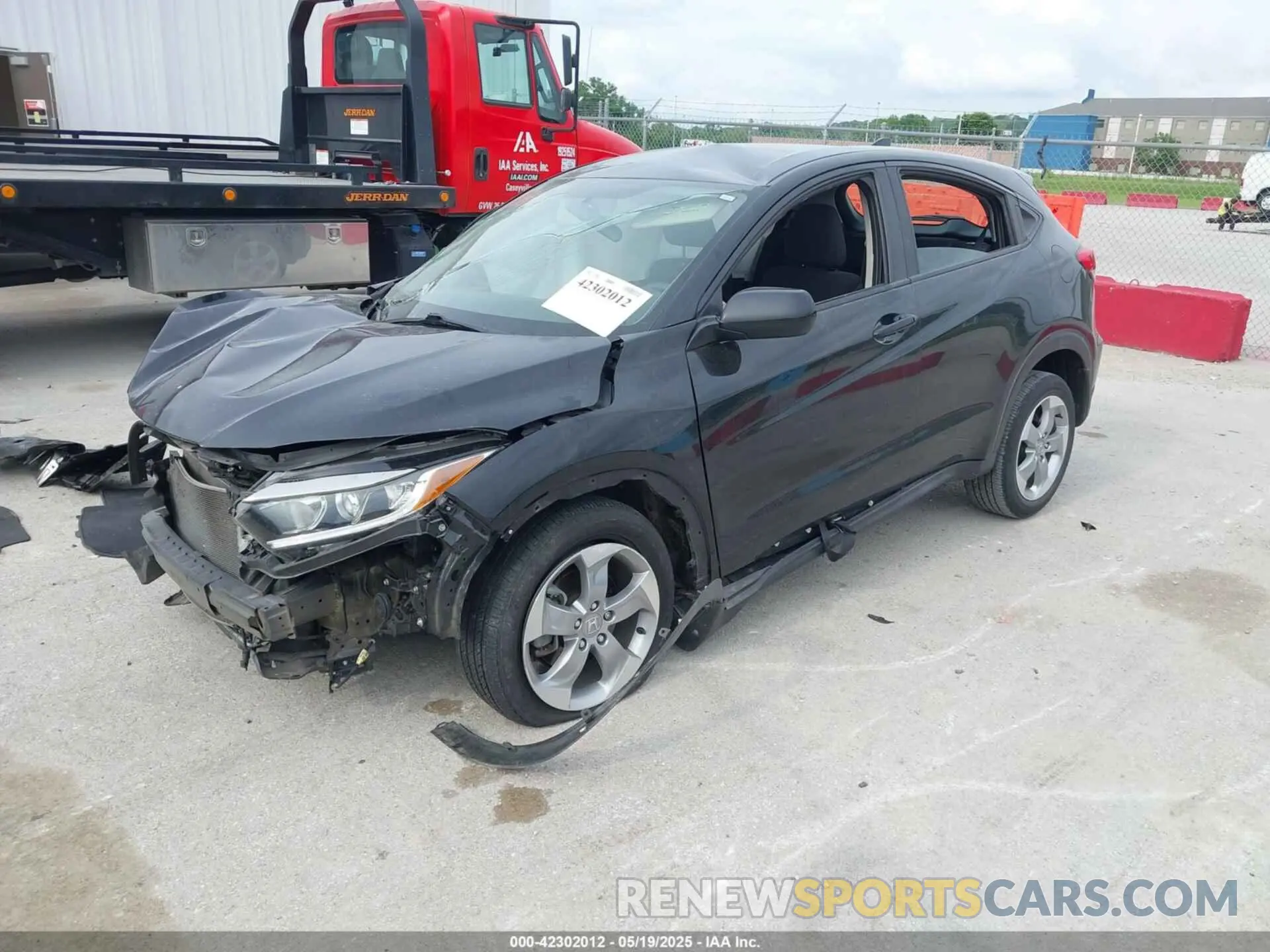 2 Photograph of a damaged car 3CZRU5H3XKM719659 HONDA HR-V 2019
