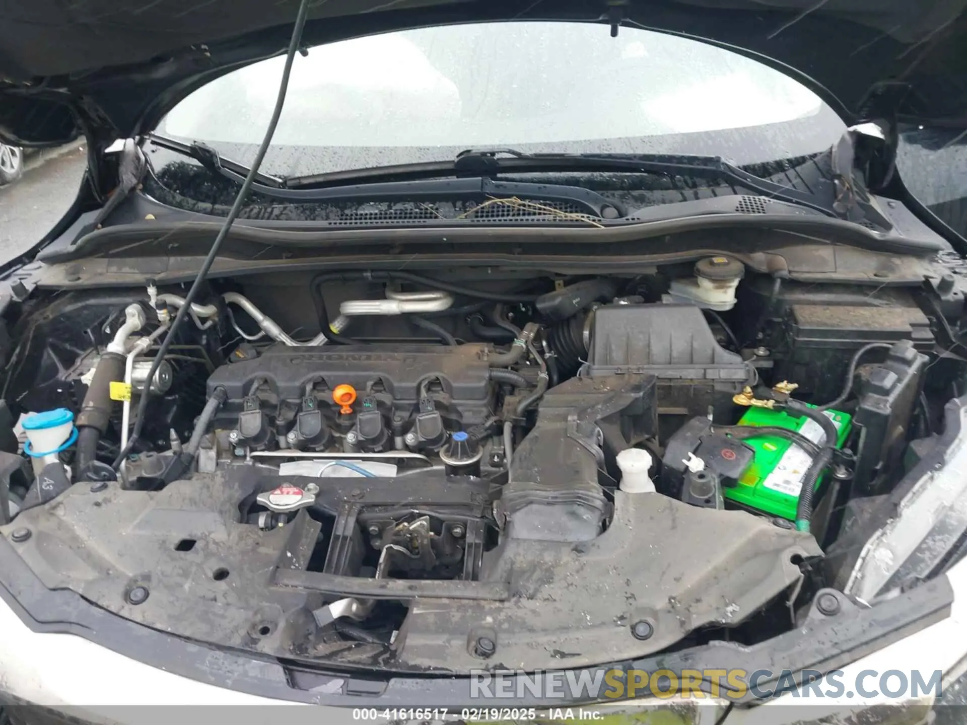 10 Photograph of a damaged car 3CZRU5H52KM704011 HONDA HR-V 2019