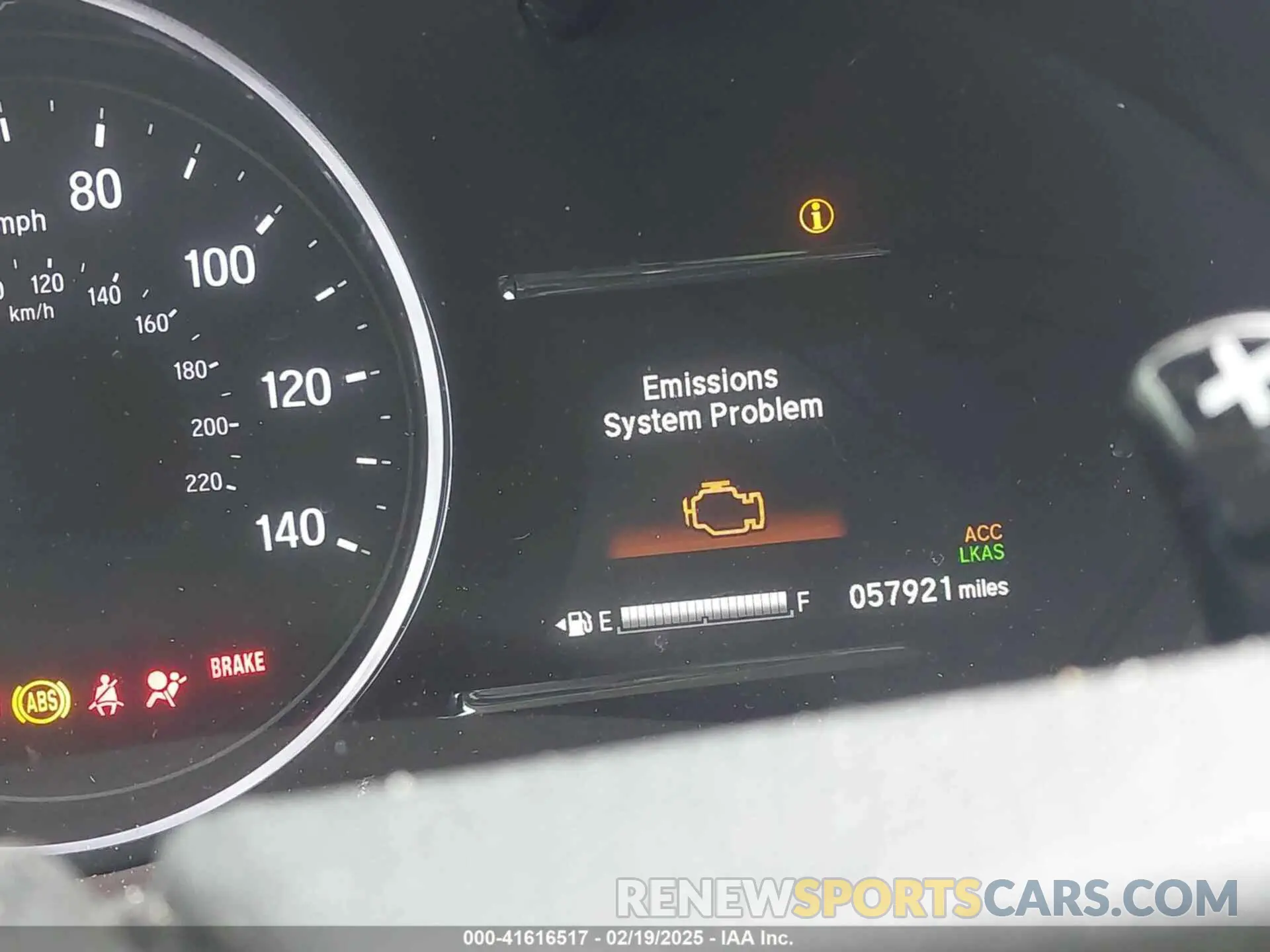 15 Photograph of a damaged car 3CZRU5H52KM704011 HONDA HR-V 2019