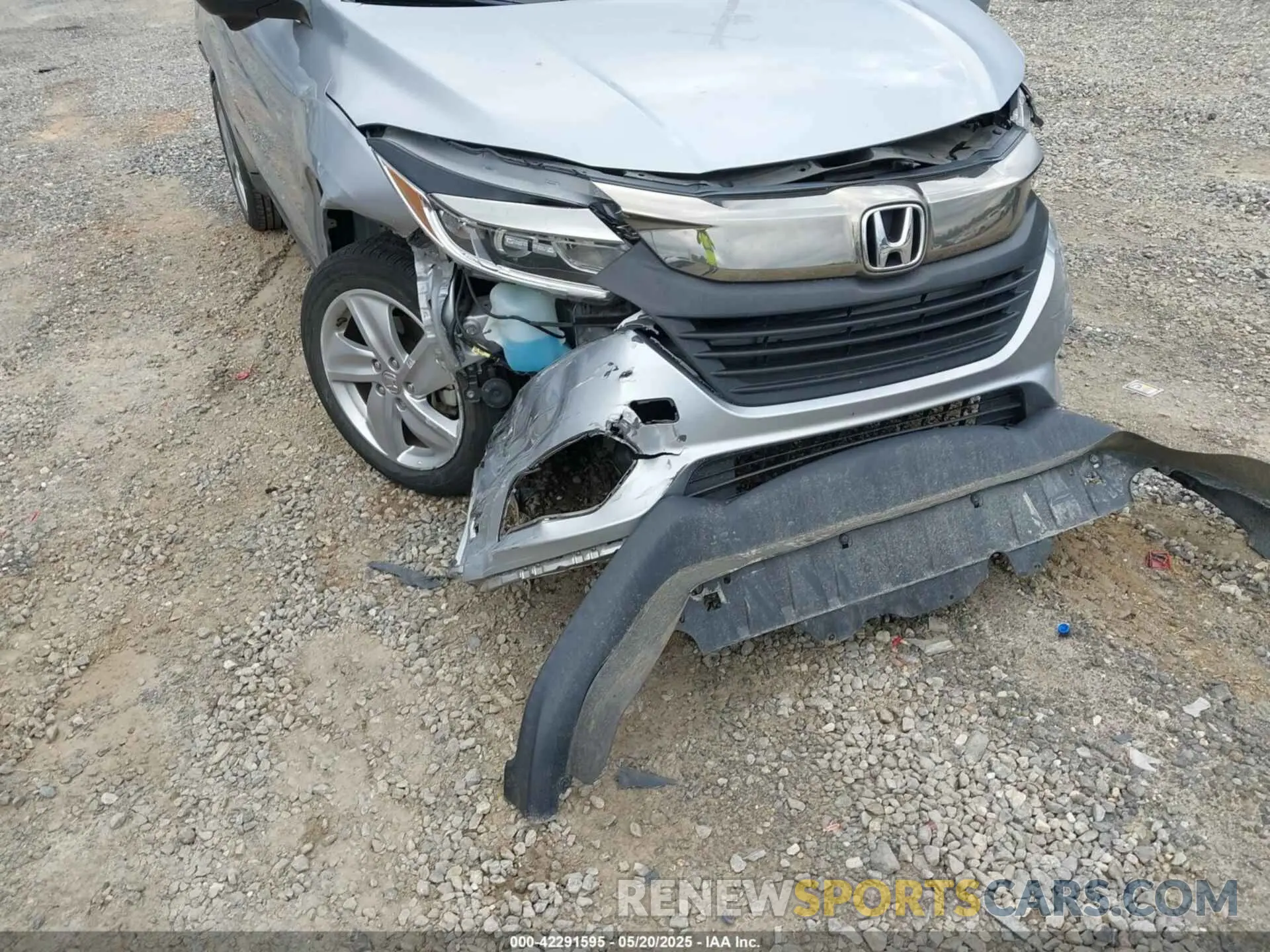 6 Photograph of a damaged car 3CZRU5H52KM707880 HONDA HR-V 2019
