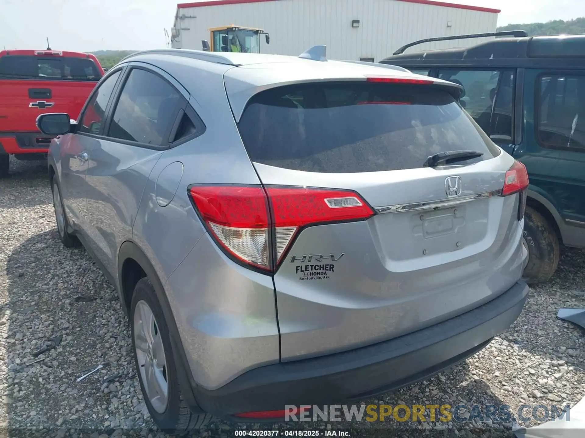 3 Фотография поврежденного автомобиля 3CZRU5H53KM718483 HONDA HR-V 2019