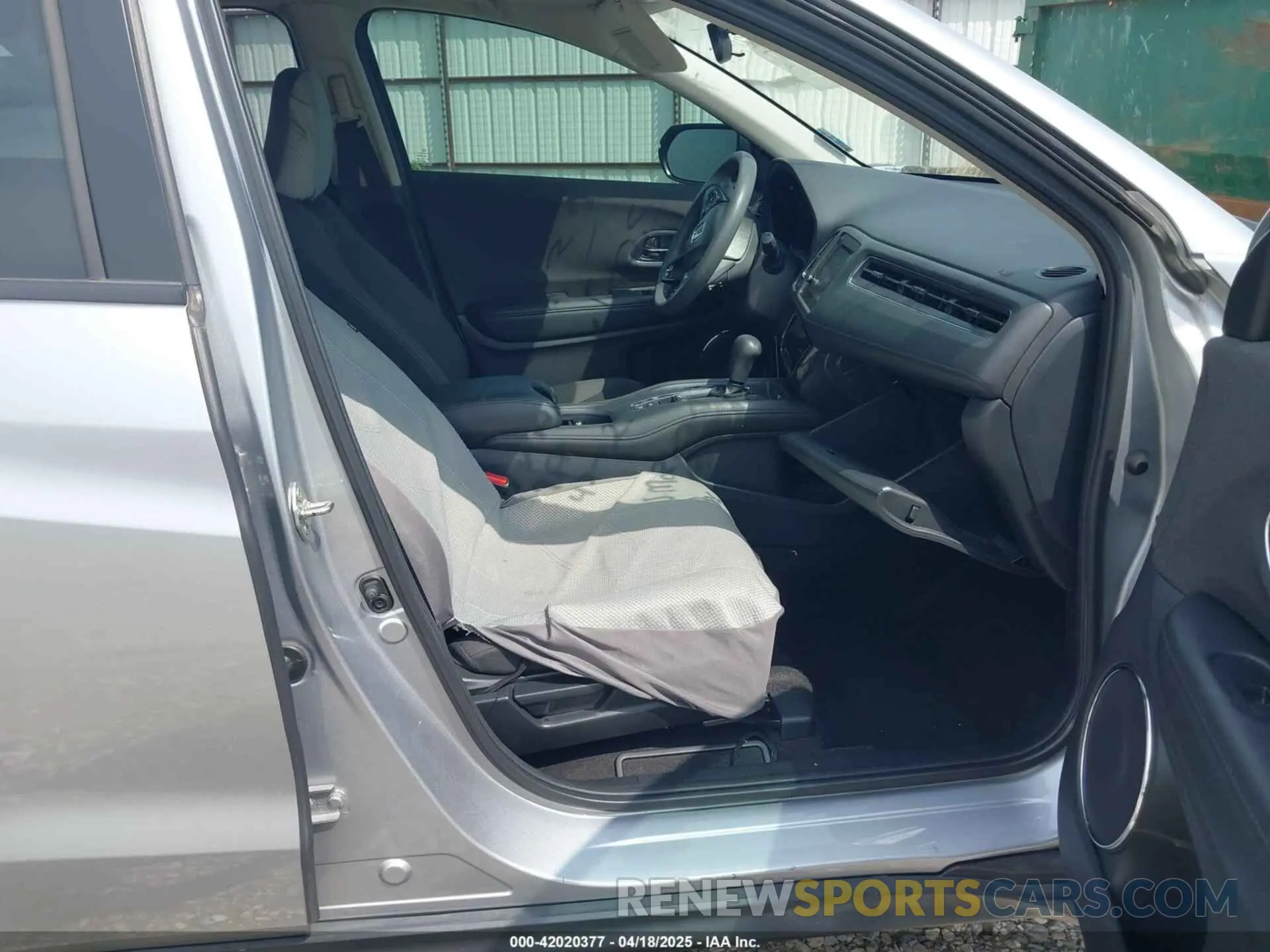 5 Фотография поврежденного автомобиля 3CZRU5H53KM718483 HONDA HR-V 2019