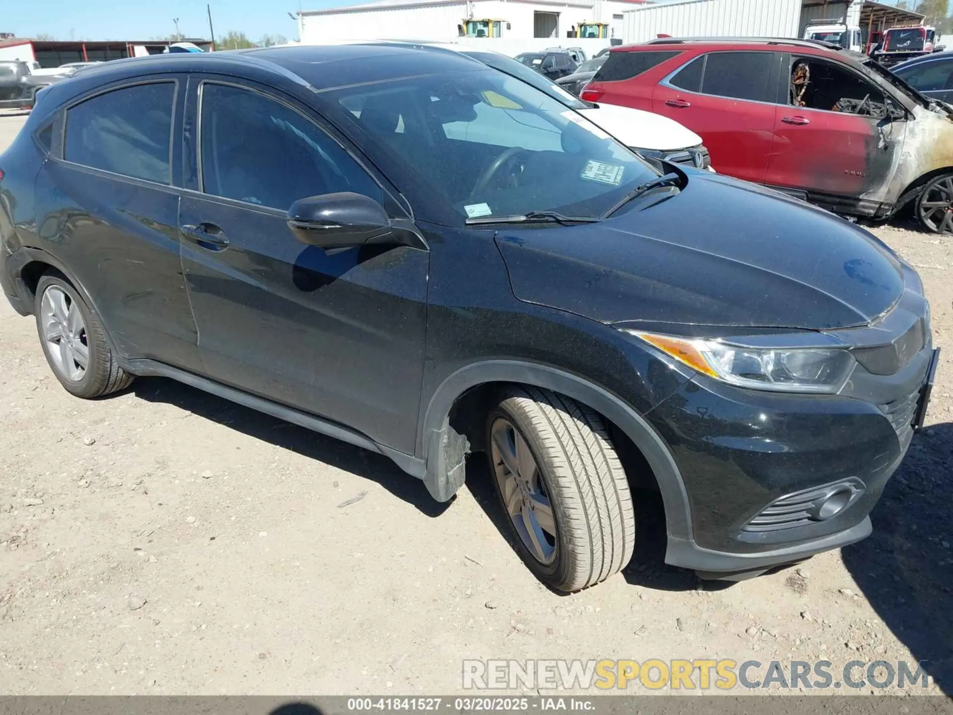 1 Photograph of a damaged car 3CZRU5H54KM709856 HONDA HR-V 2019