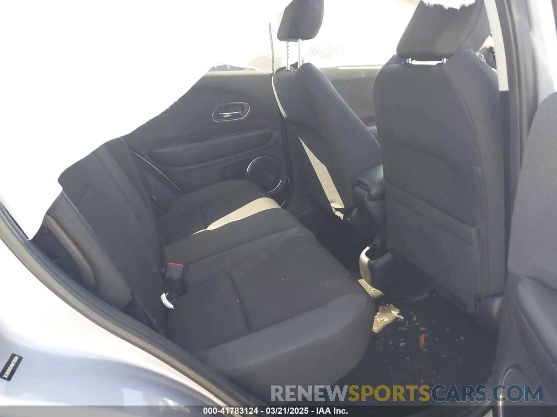 8 Photograph of a damaged car 3CZRU5H54KM728584 HONDA HR-V 2019