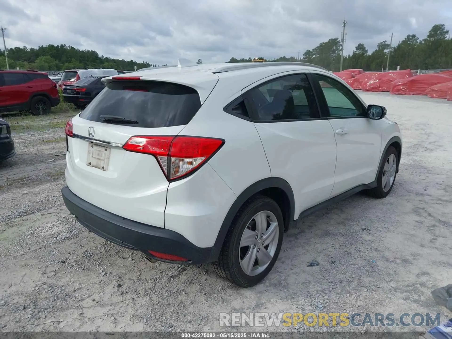 4 Фотография поврежденного автомобиля 3CZRU5H54KM729721 HONDA HR-V 2019