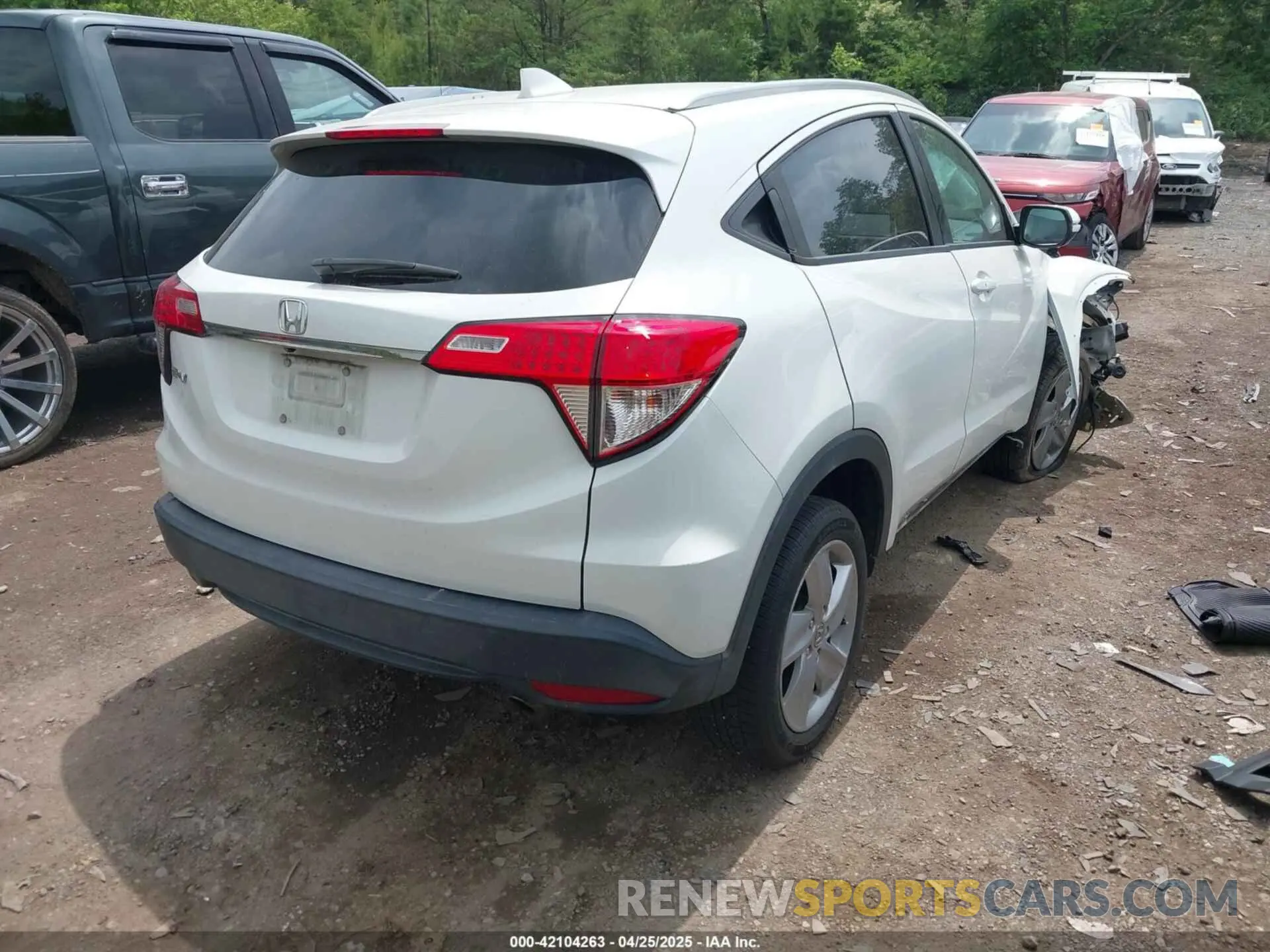 4 Фотография поврежденного автомобиля 3CZRU5H55KM705119 HONDA HR-V 2019