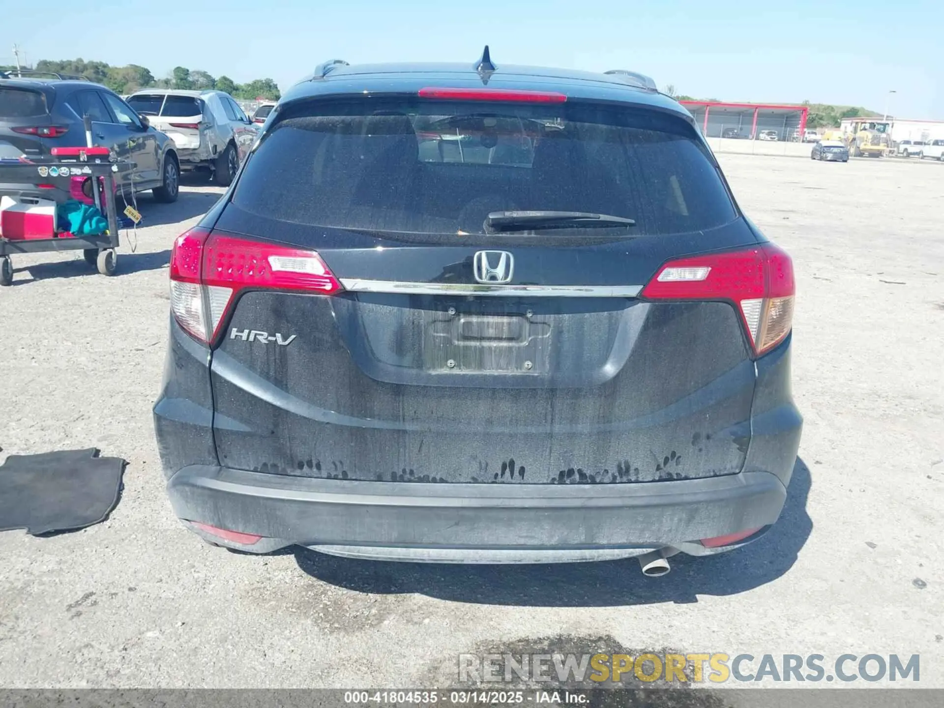 15 Photograph of a damaged car 3CZRU5H57KM711018 HONDA HR-V 2019