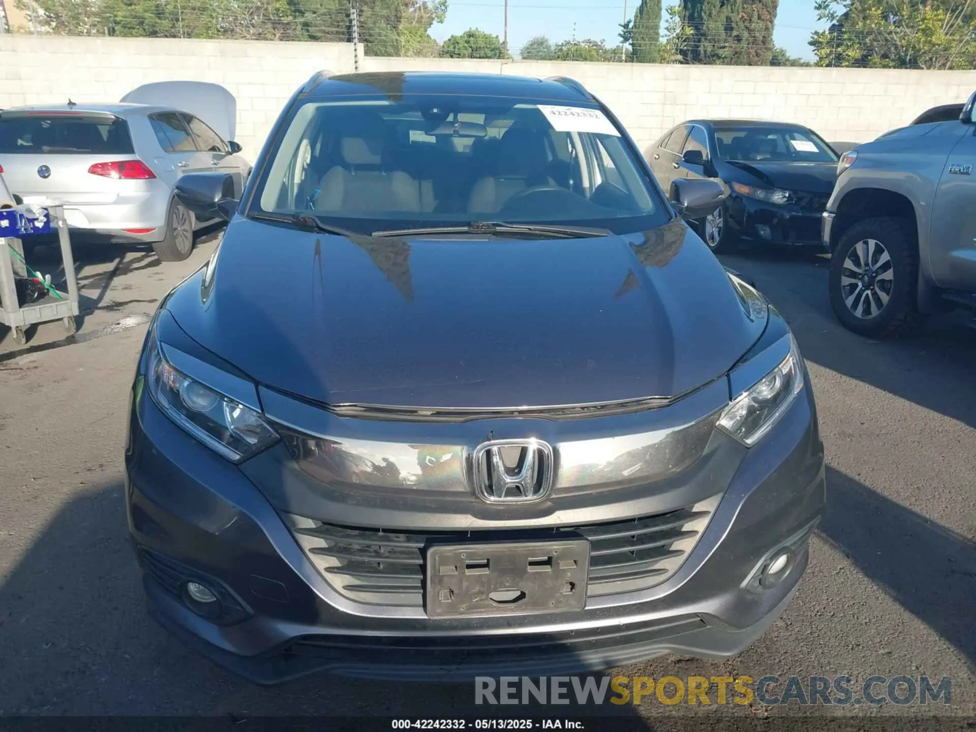 13 Photograph of a damaged car 3CZRU5H57KM729518 HONDA HR-V 2019
