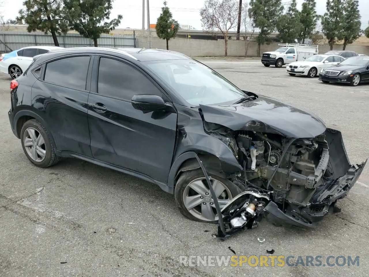 4 Фотография поврежденного автомобиля 3CZRU5H59KM723798 HONDA HR-V 2019