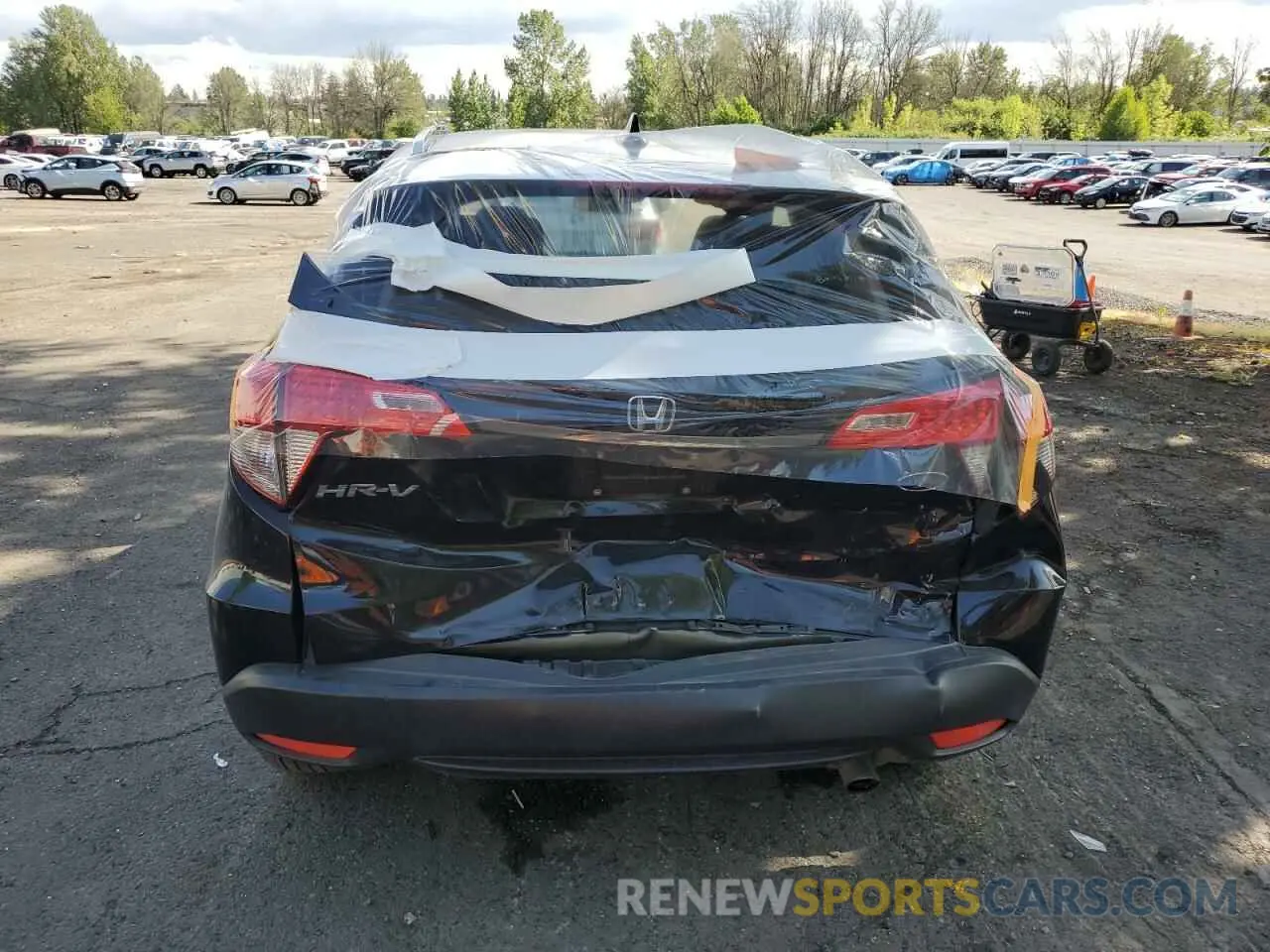 6 Photograph of a damaged car 3CZRU5H59KM724725 HONDA HR-V 2019