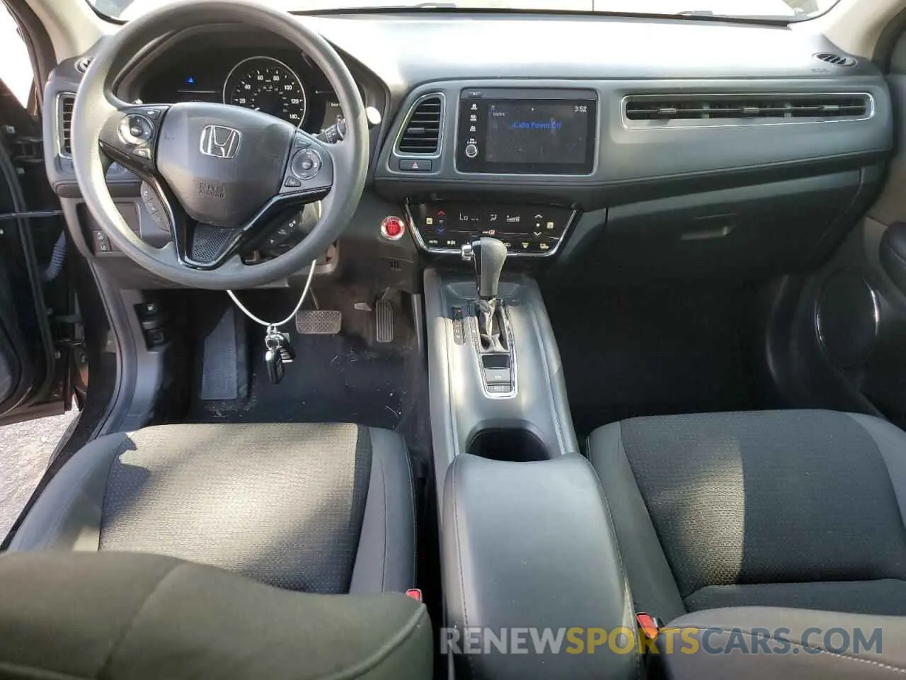 8 Photograph of a damaged car 3CZRU5H59KM724725 HONDA HR-V 2019