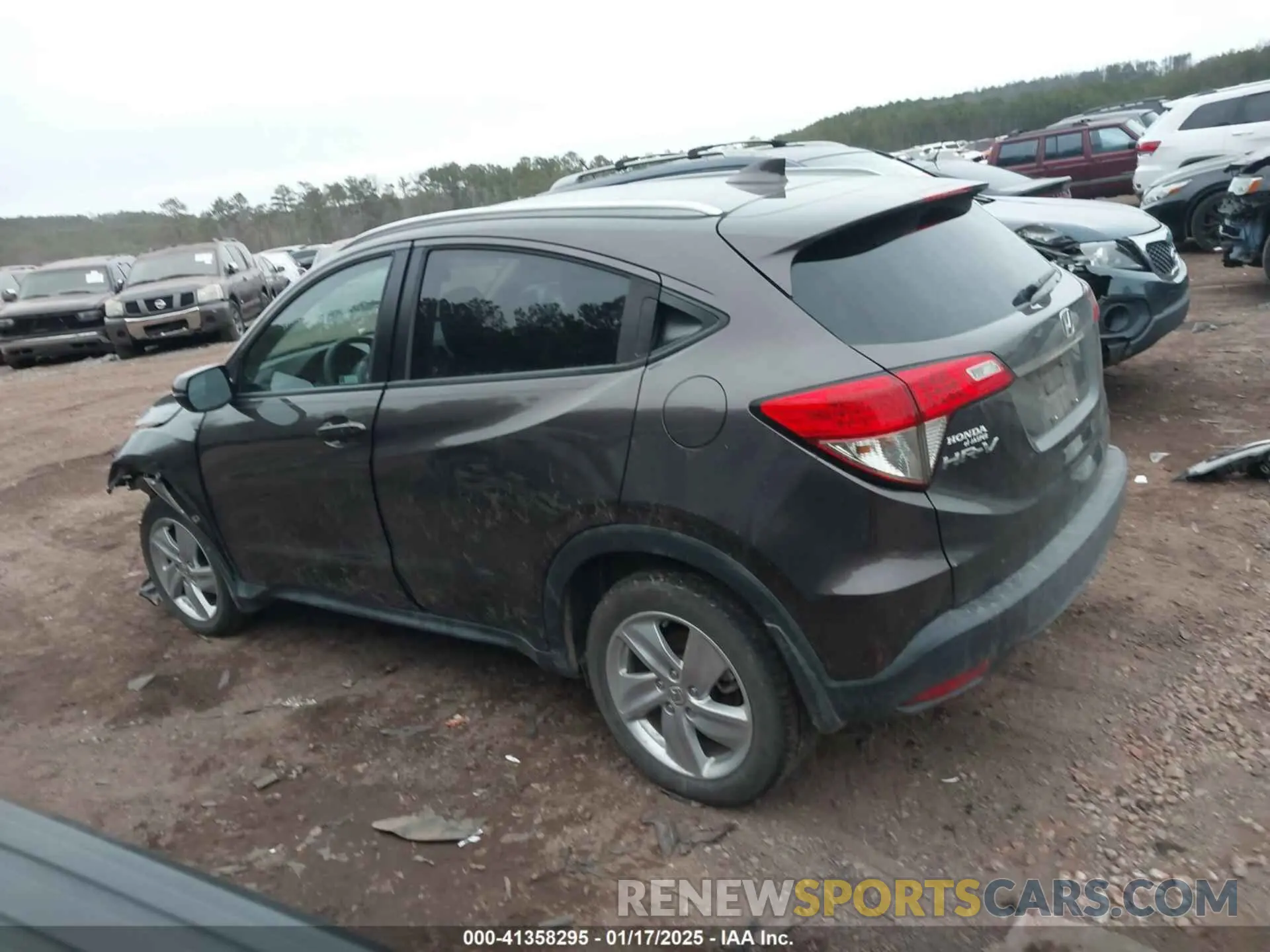 14 Photograph of a damaged car 3CZRU5H5XKM707982 HONDA HR-V 2019