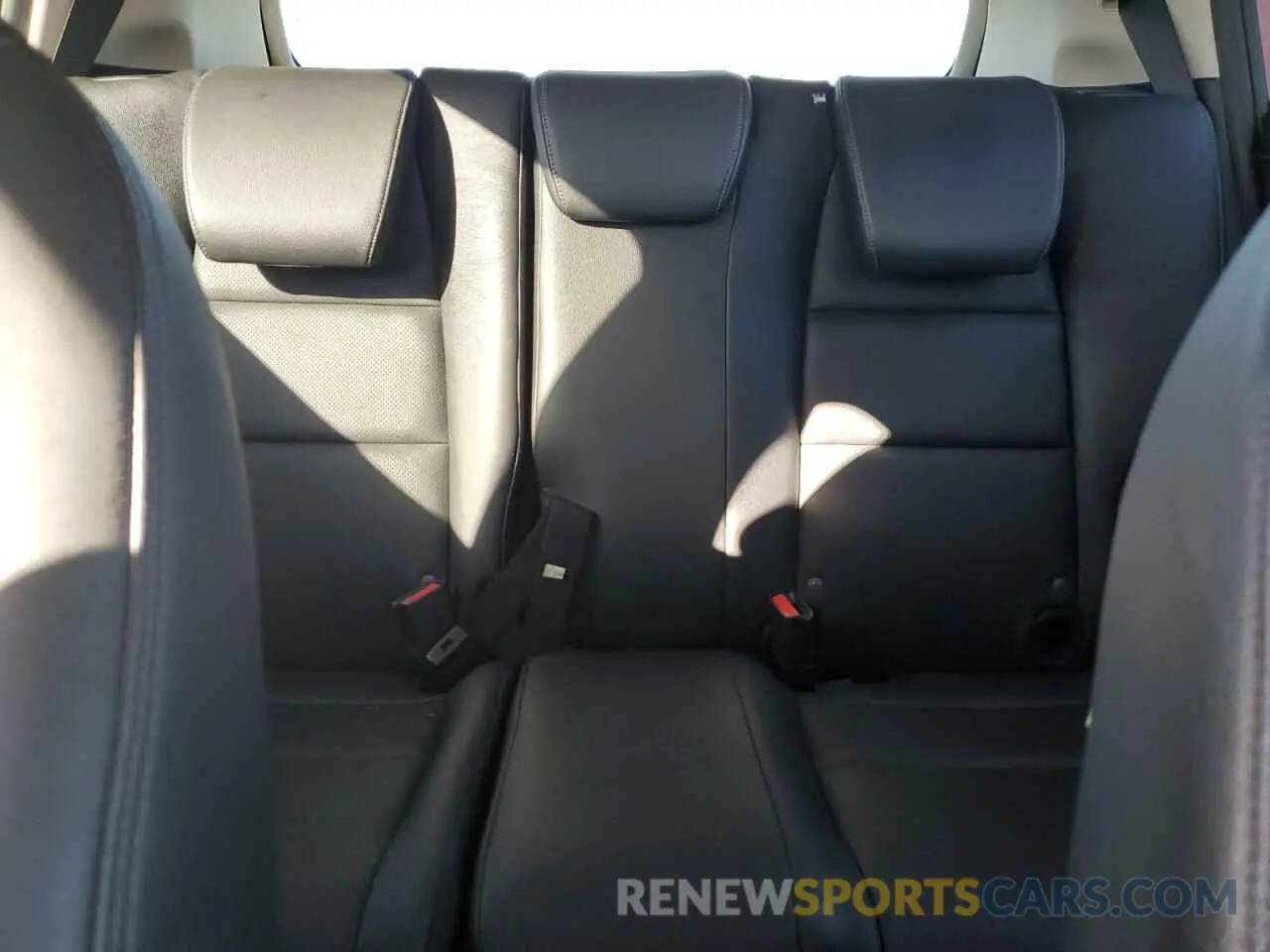 10 Photograph of a damaged car 3CZRU5H70KM715719 HONDA HR-V 2019