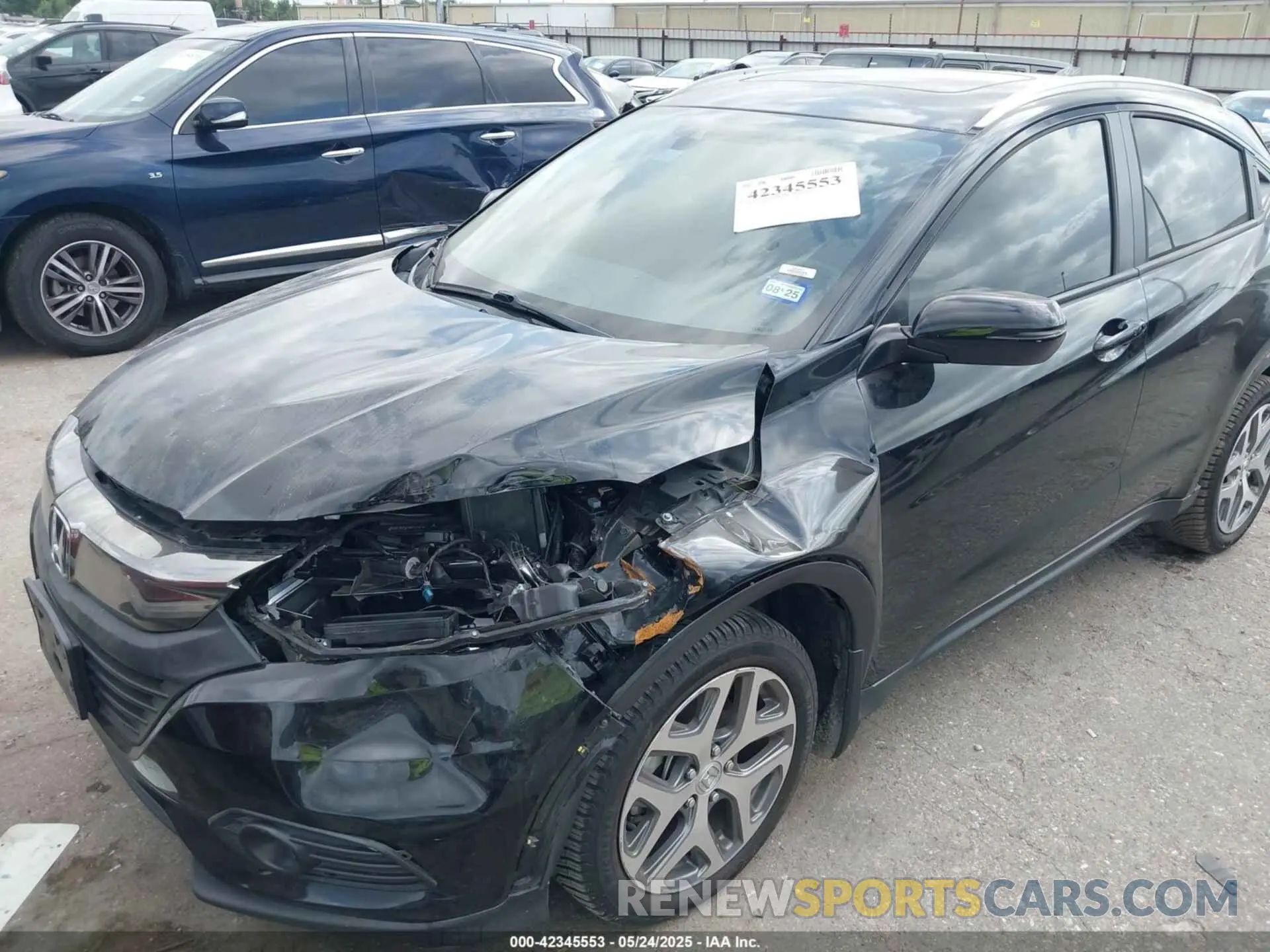 6 Photograph of a damaged car 3CZRU5H73KM722941 HONDA HR-V 2019