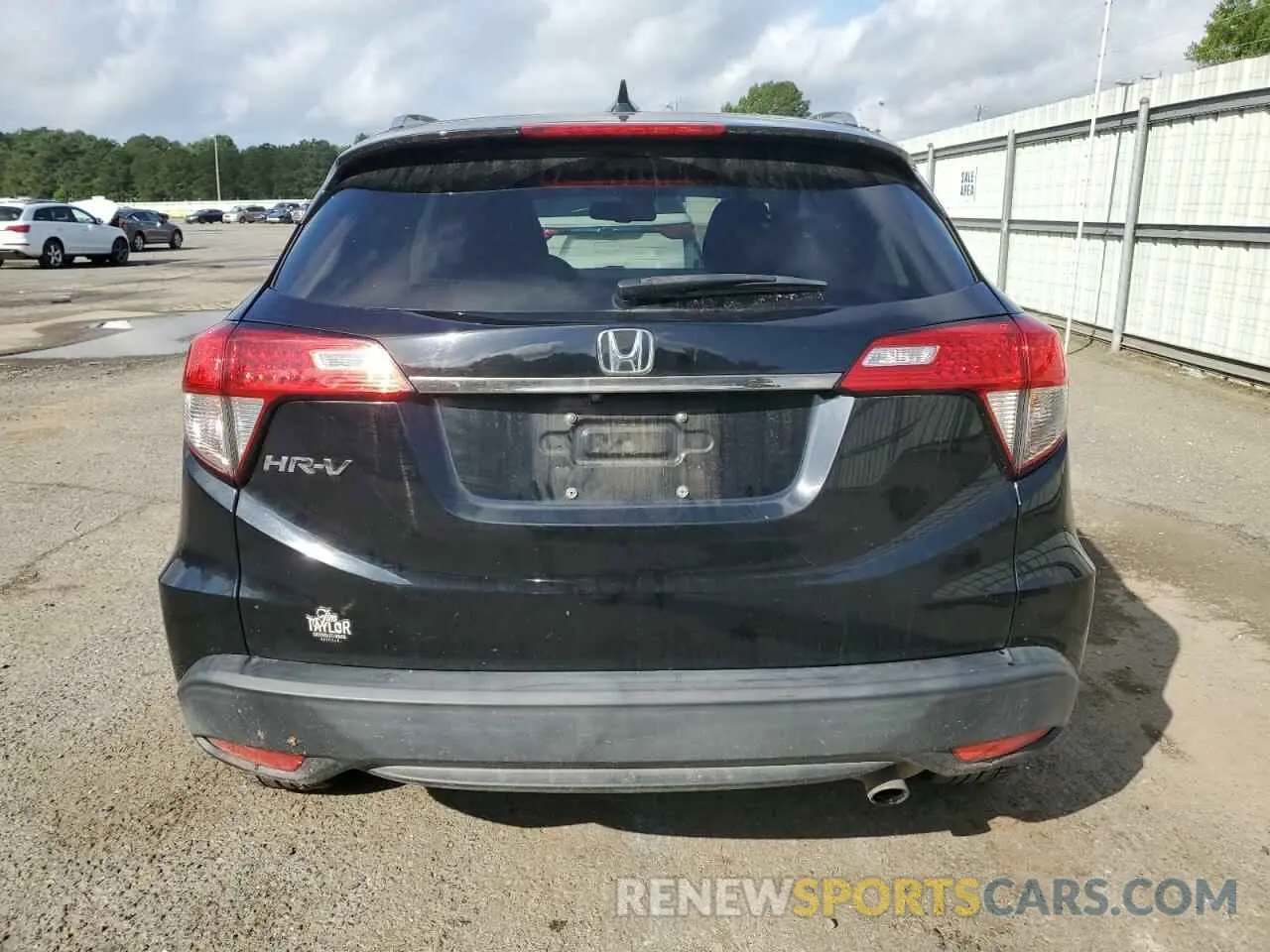 6 Photograph of a damaged car 3CZRU5H74KM712564 HONDA HR-V 2019