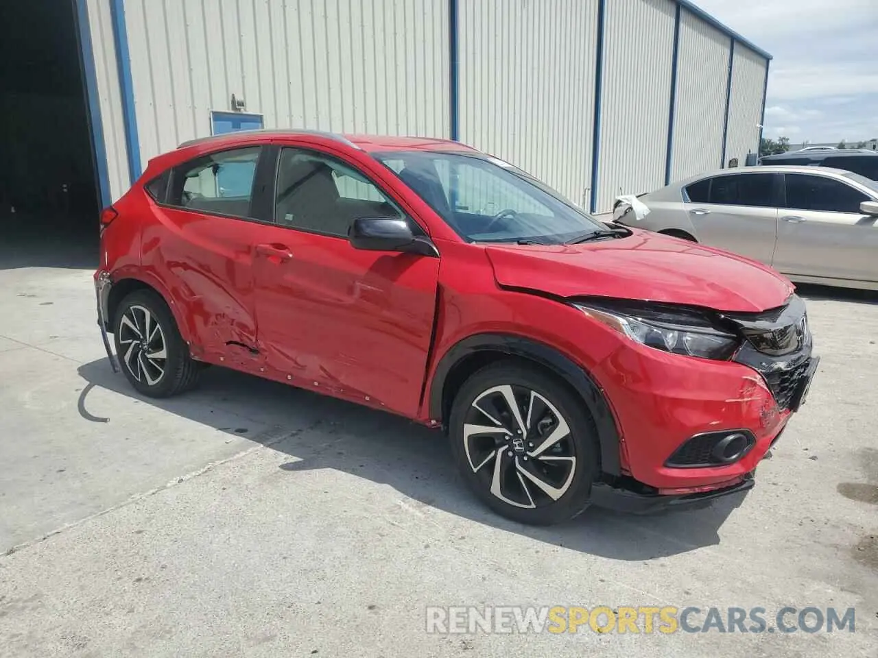 4 Photograph of a damaged car 3CZRU6H10KG708656 HONDA HR-V 2019