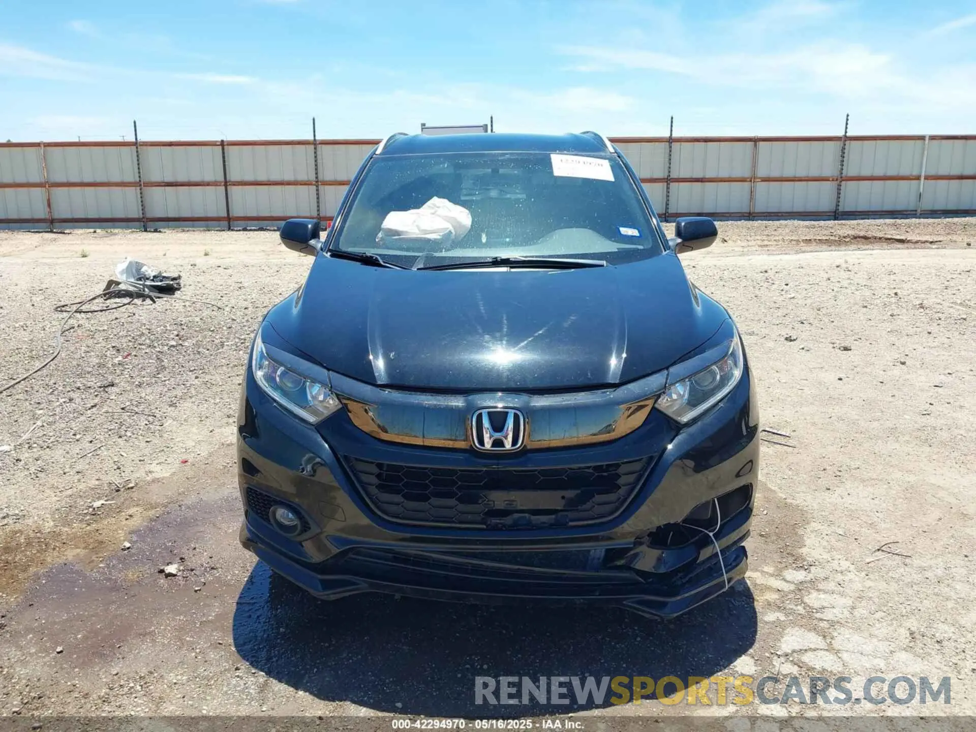 12 Photograph of a damaged car 3CZRU6H10KG716952 HONDA HR-V 2019