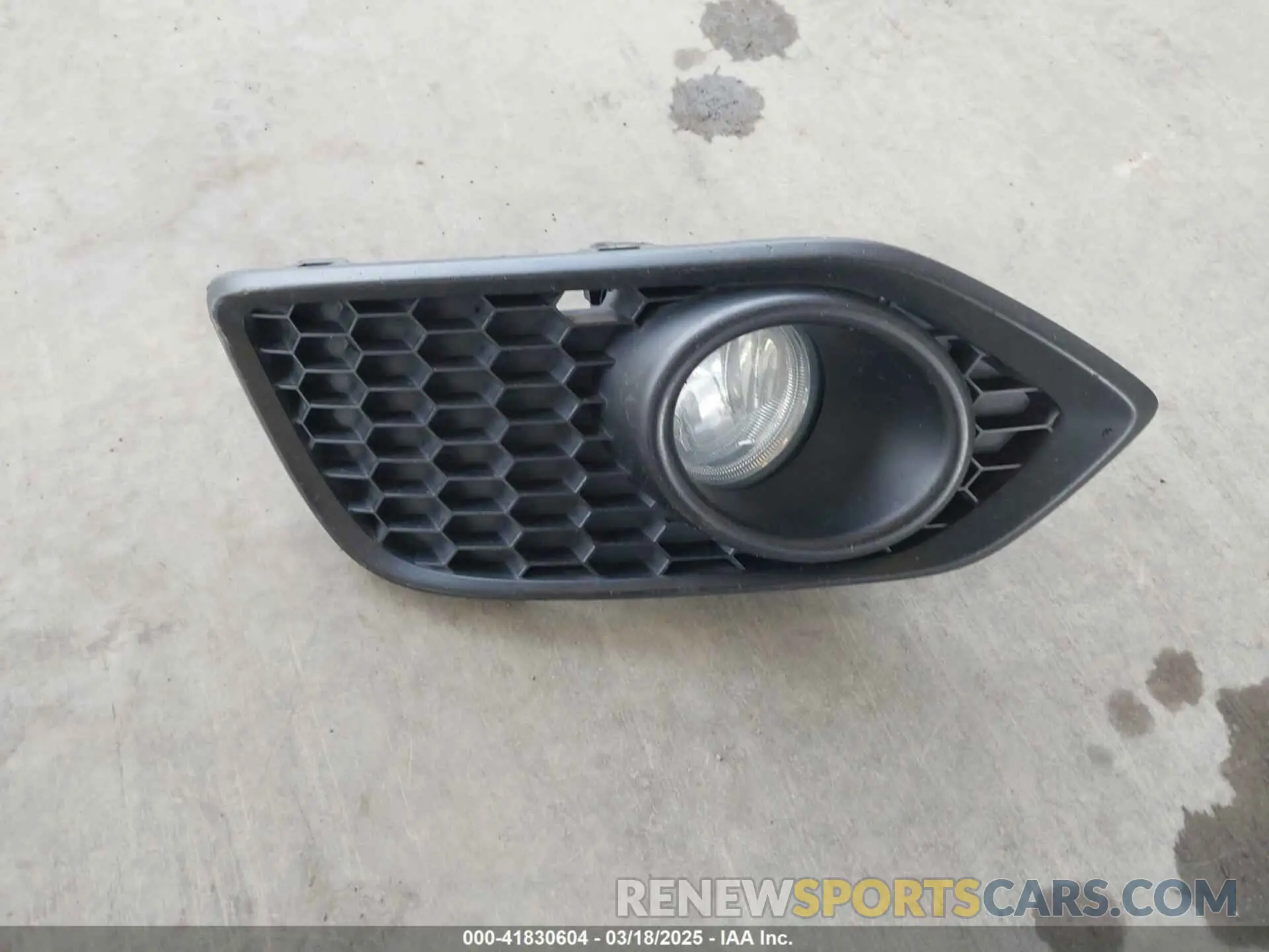 12 Photograph of a damaged car 3CZRU6H11KG723067 HONDA HR-V 2019