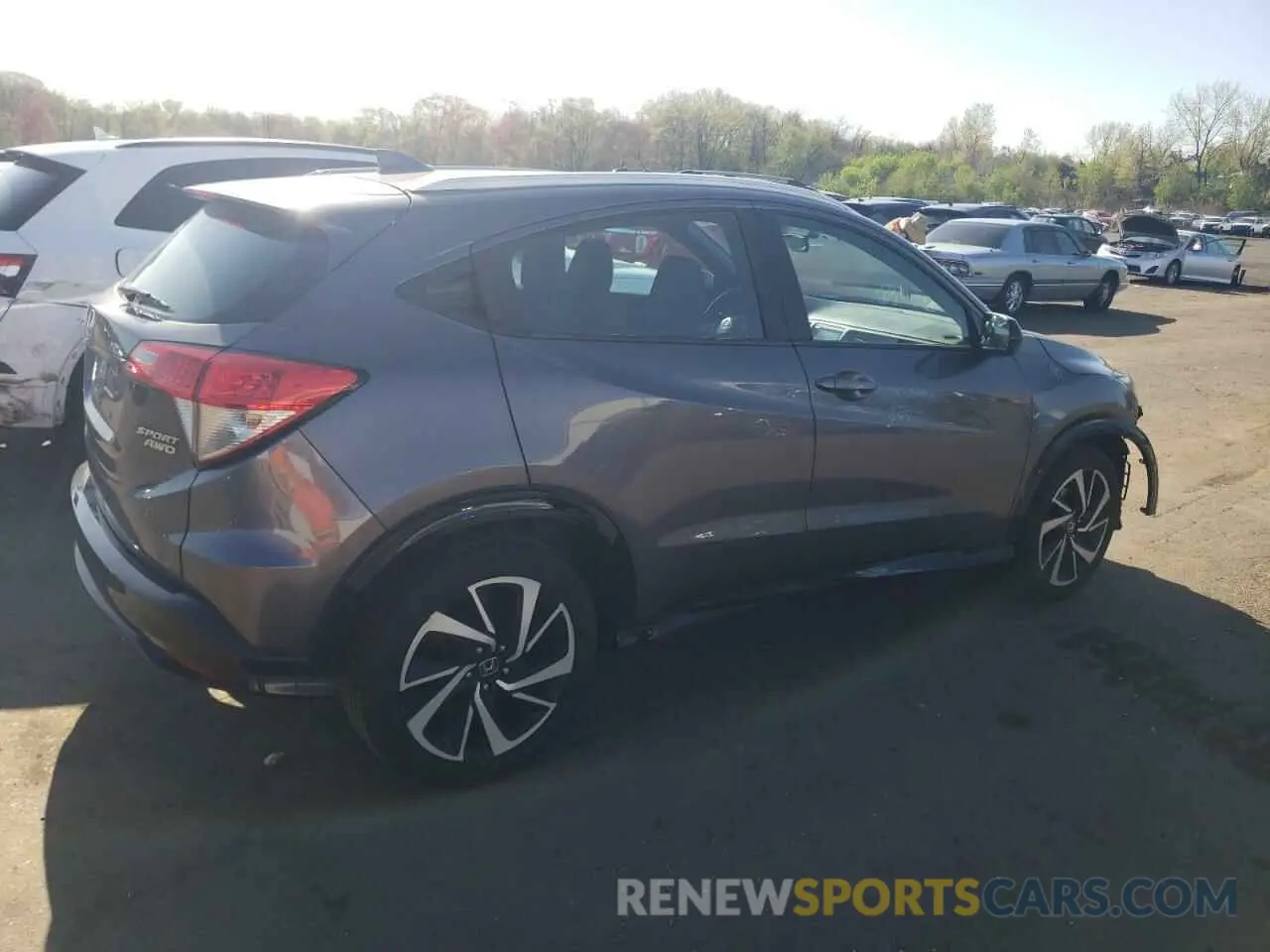 3 Photograph of a damaged car 3CZRU6H14KG730336 HONDA HR-V 2019