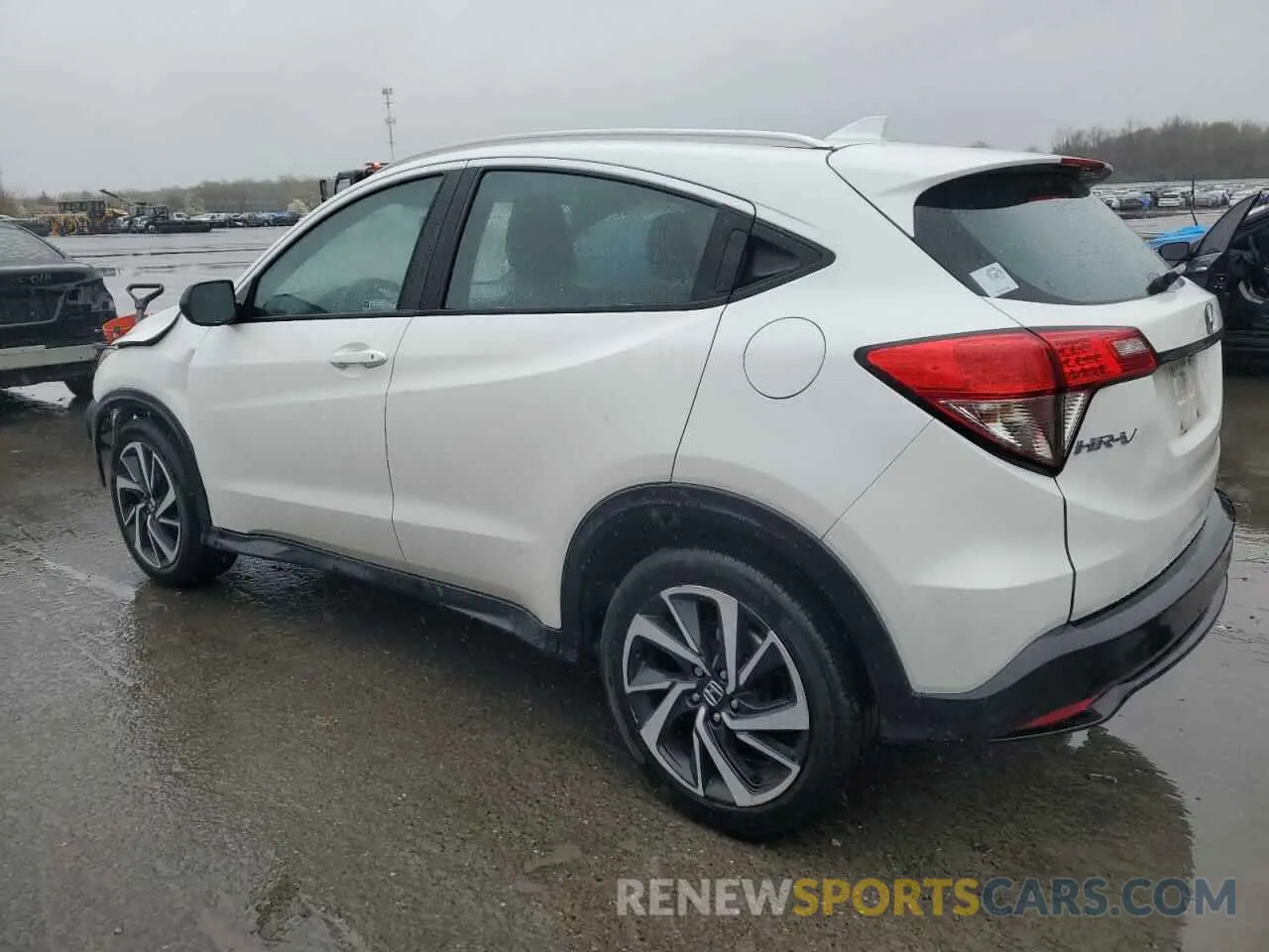 2 Photograph of a damaged car 3CZRU6H14KM705065 HONDA HR-V 2019