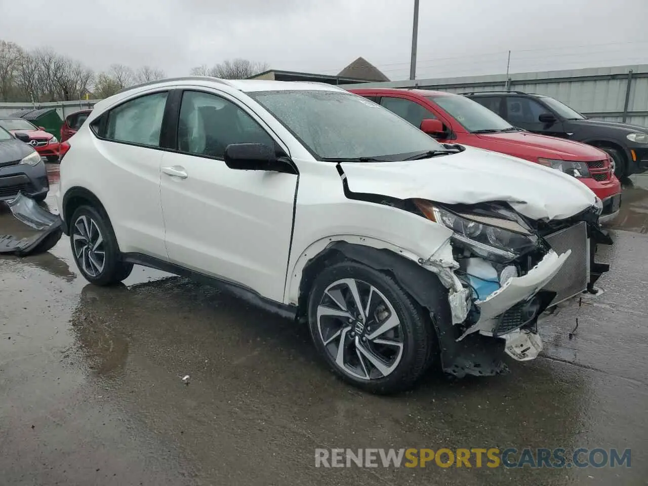 4 Photograph of a damaged car 3CZRU6H14KM705065 HONDA HR-V 2019