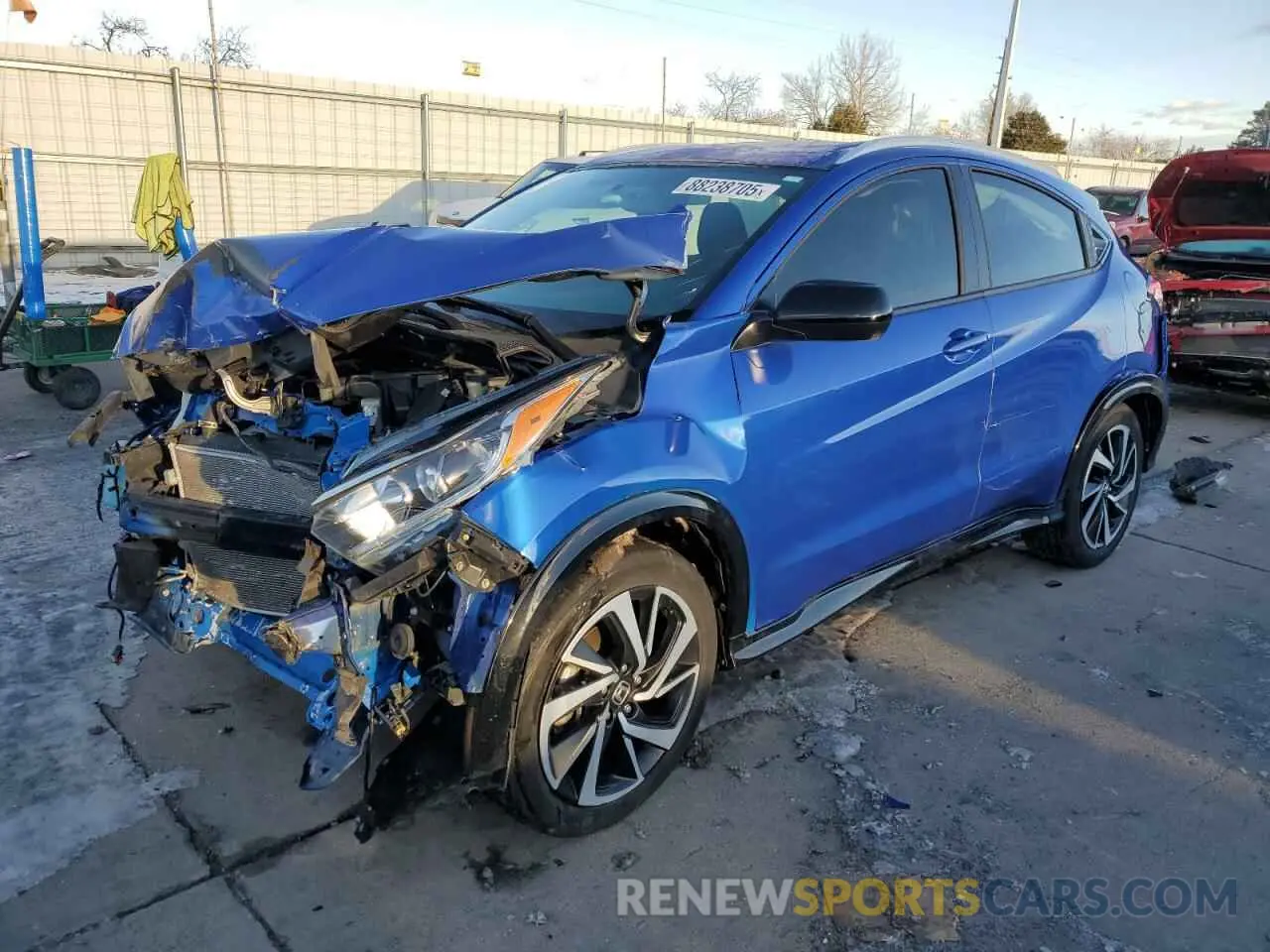 1 Photograph of a damaged car 3CZRU6H15KG718969 HONDA HR-V 2019