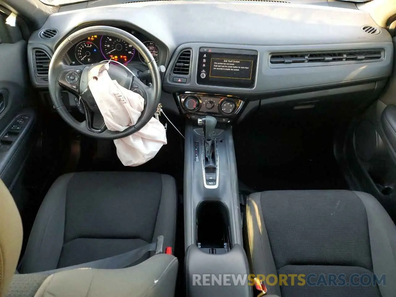 8 Photograph of a damaged car 3CZRU6H15KG718969 HONDA HR-V 2019