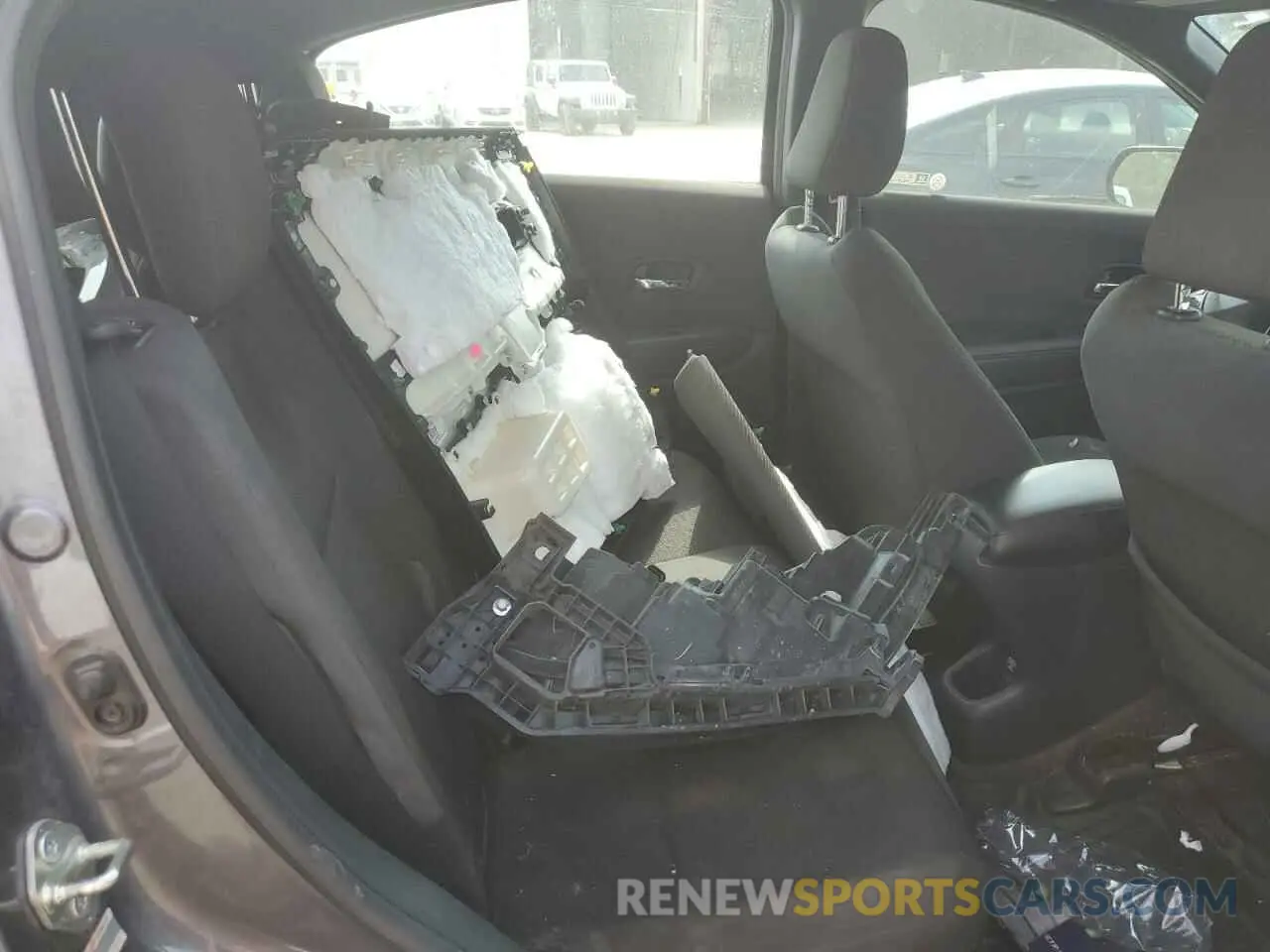 12 Photograph of a damaged car 3CZRU6H16KG704076 HONDA HR-V 2019