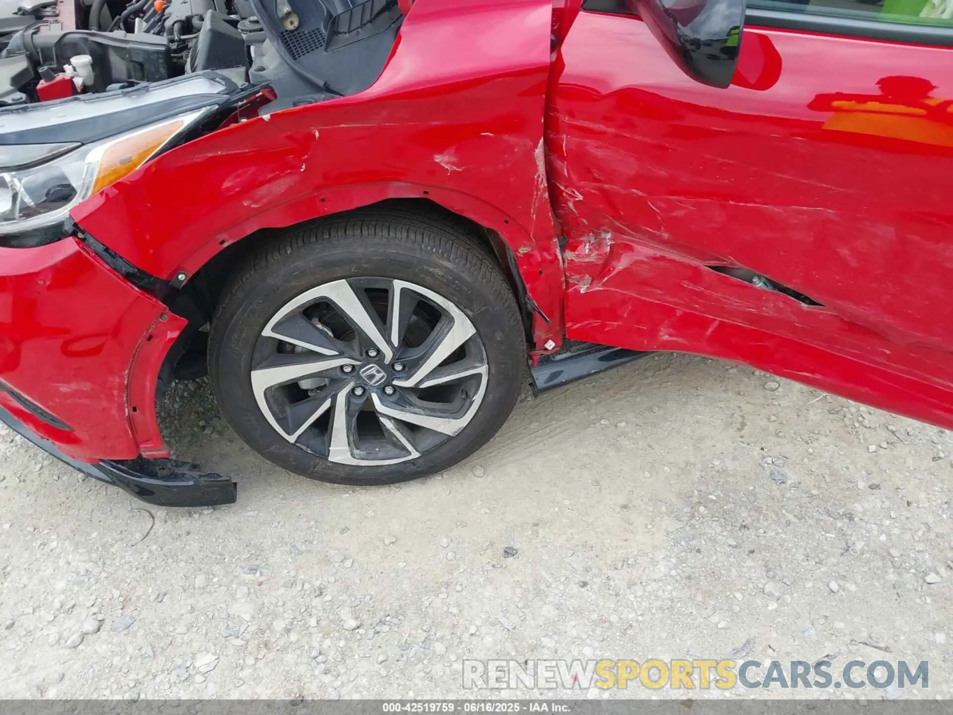 6 Photograph of a damaged car 3CZRU6H16KG726157 HONDA HR-V 2019