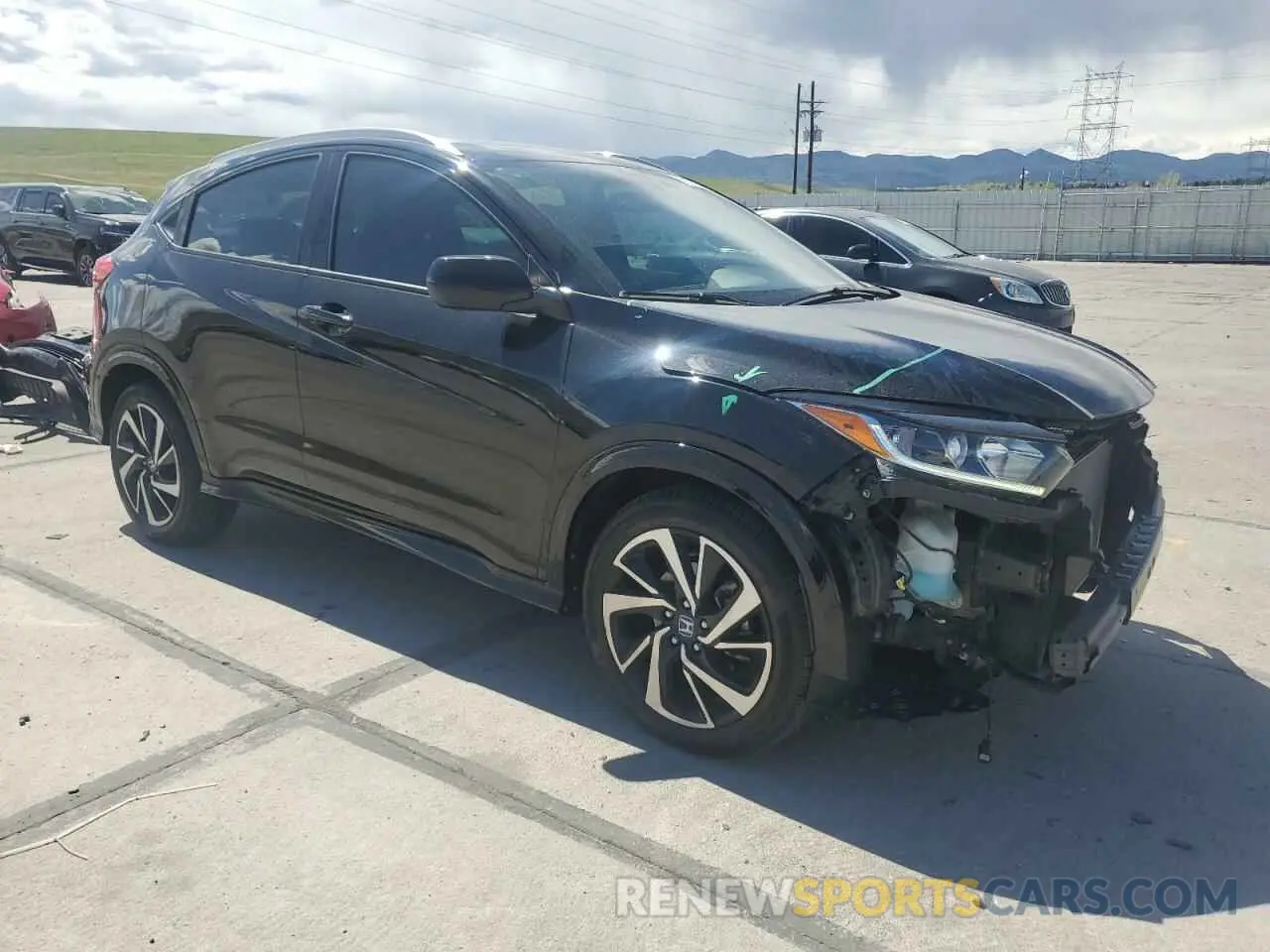 4 Photograph of a damaged car 3CZRU6H17KM737699 HONDA HR-V 2019