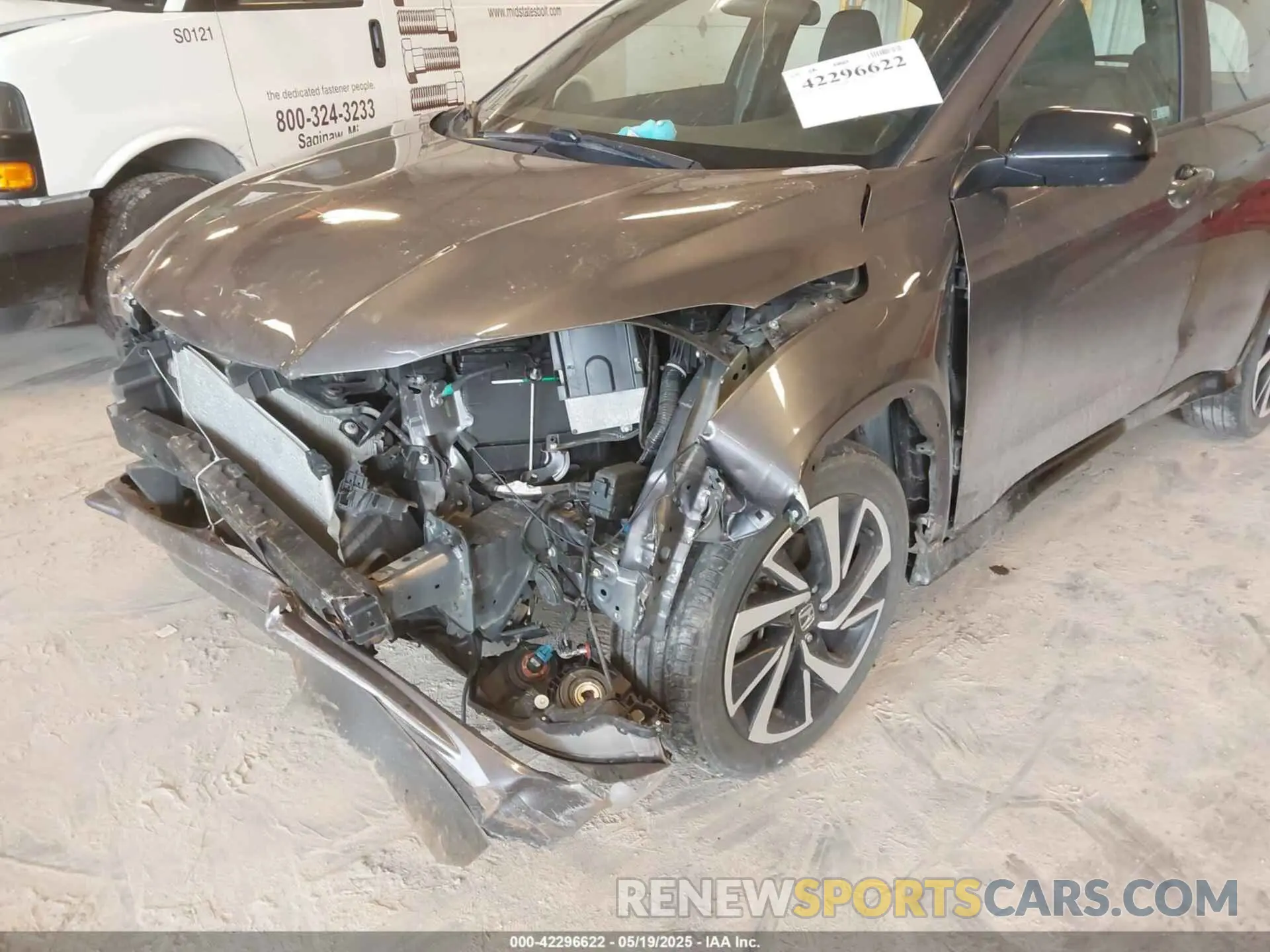 6 Photograph of a damaged car 3CZRU6H18KG706038 HONDA HR-V 2019