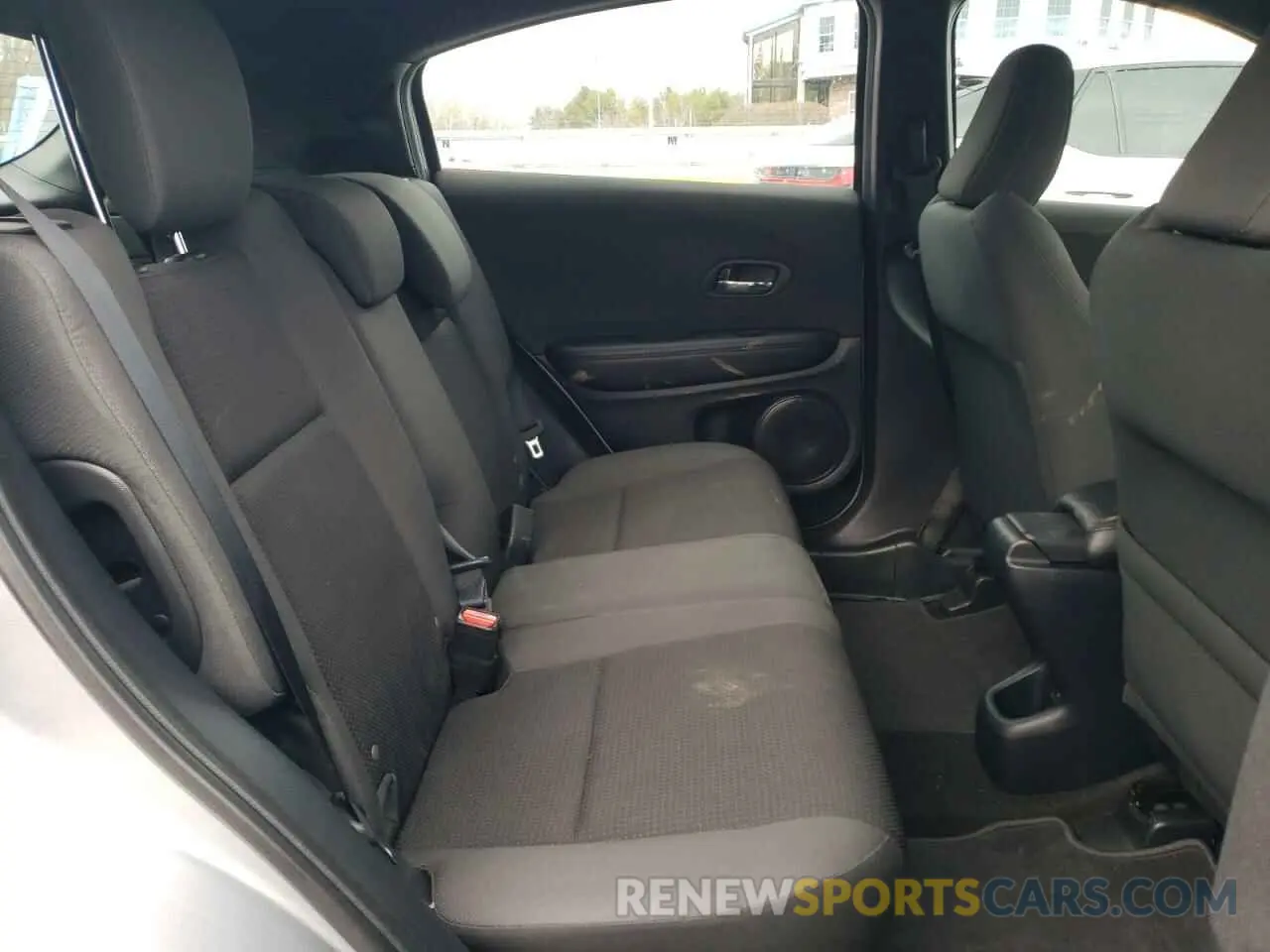 11 Photograph of a damaged car 3CZRU6H1XKM732075 HONDA HR-V 2019