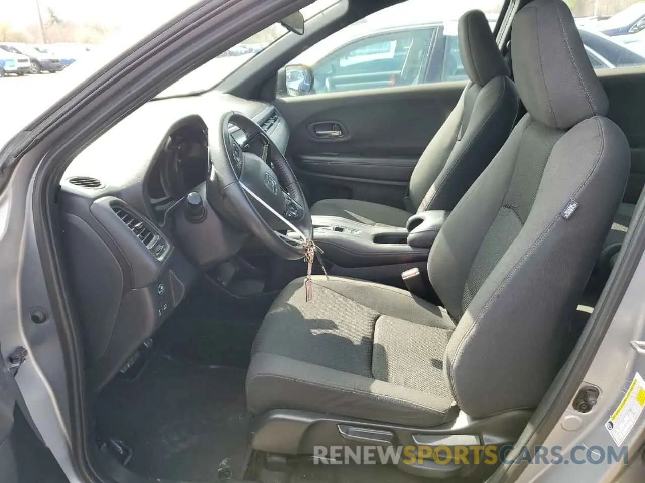 7 Photograph of a damaged car 3CZRU6H1XKM732075 HONDA HR-V 2019