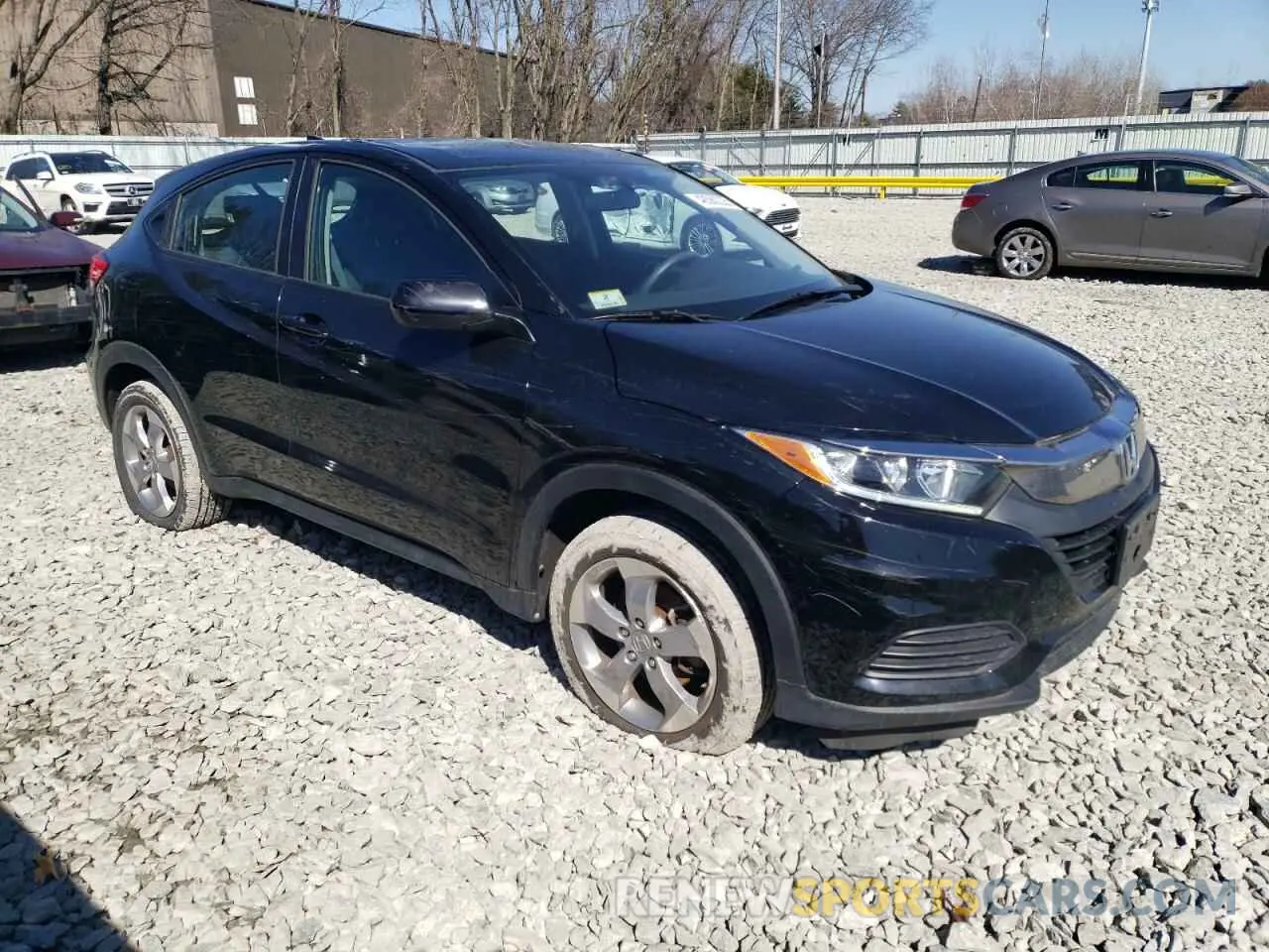 4 Photograph of a damaged car 3CZRU6H31KG729999 HONDA HR-V 2019
