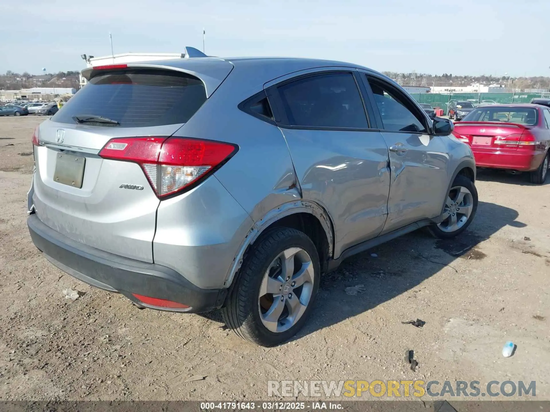4 Фотография поврежденного автомобиля 3CZRU6H32KG711625 HONDA HR-V 2019