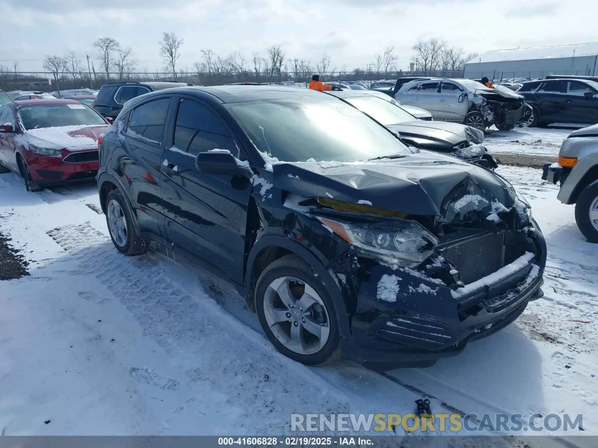 1 Photograph of a damaged car 3CZRU6H33KG724920 HONDA HR-V 2019