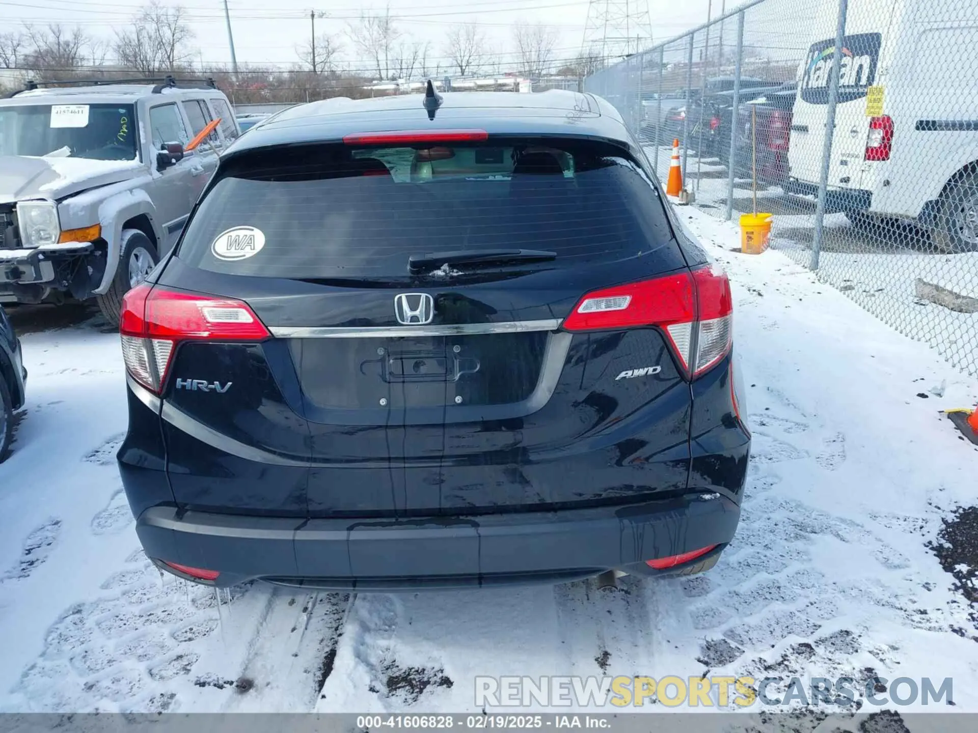 16 Photograph of a damaged car 3CZRU6H33KG724920 HONDA HR-V 2019