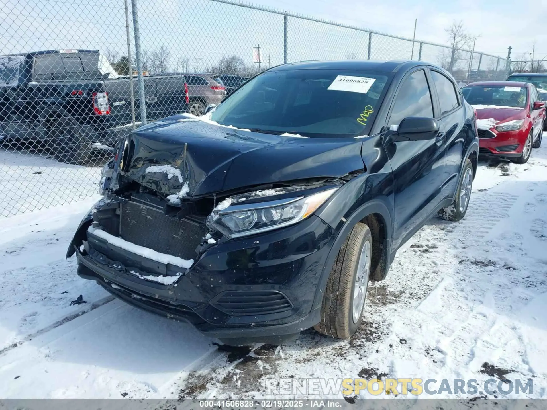 2 Photograph of a damaged car 3CZRU6H33KG724920 HONDA HR-V 2019