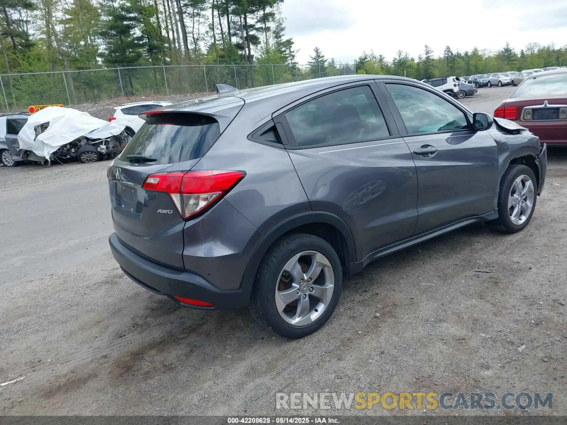 4 Фотография поврежденного автомобиля 3CZRU6H34KG724683 HONDA HR-V 2019