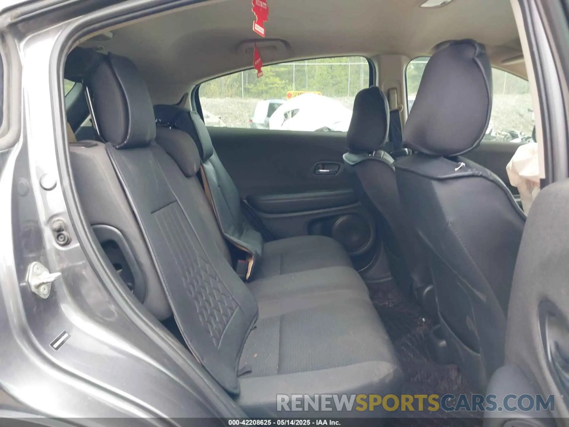 8 Фотография поврежденного автомобиля 3CZRU6H34KG724683 HONDA HR-V 2019