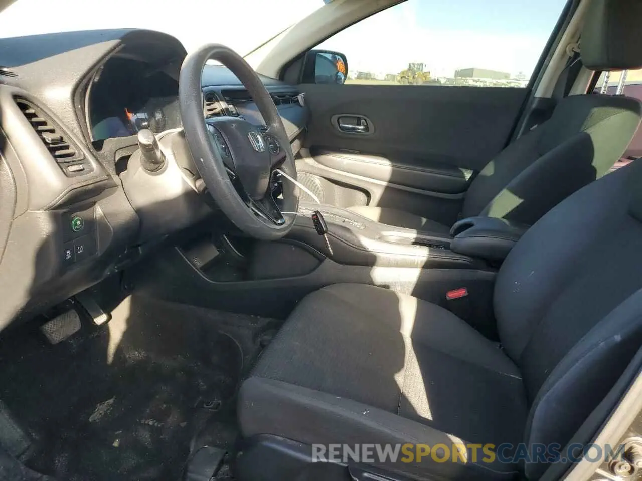 7 Photograph of a damaged car 3CZRU6H34KG726093 HONDA HR-V 2019