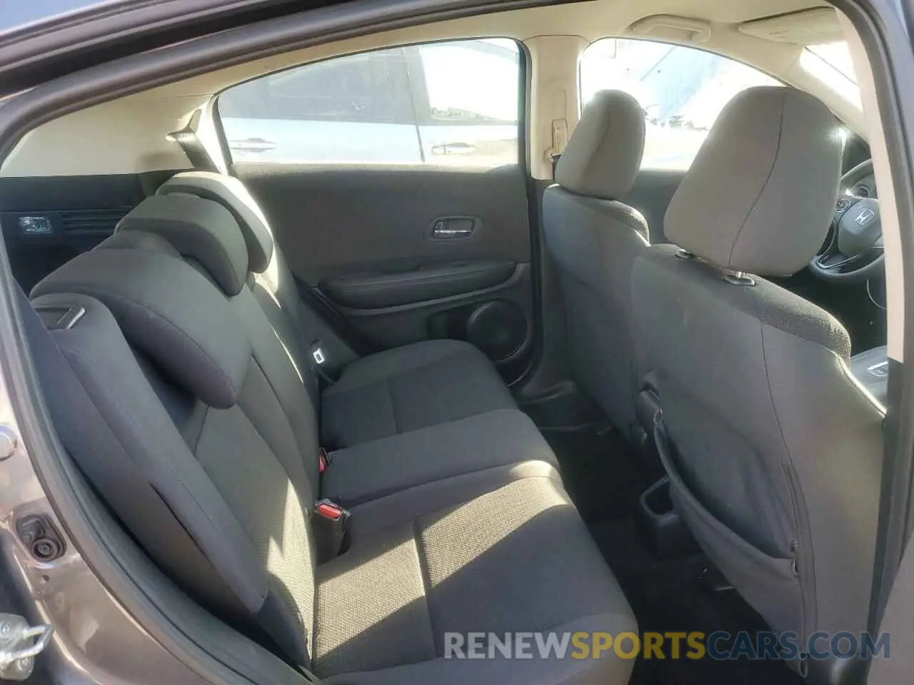 12 Фотография поврежденного автомобиля 3CZRU6H35KG702904 HONDA HR-V 2019