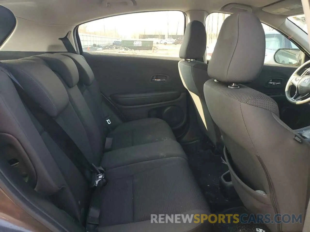 10 Photograph of a damaged car 3CZRU6H35KG711120 HONDA HR-V 2019