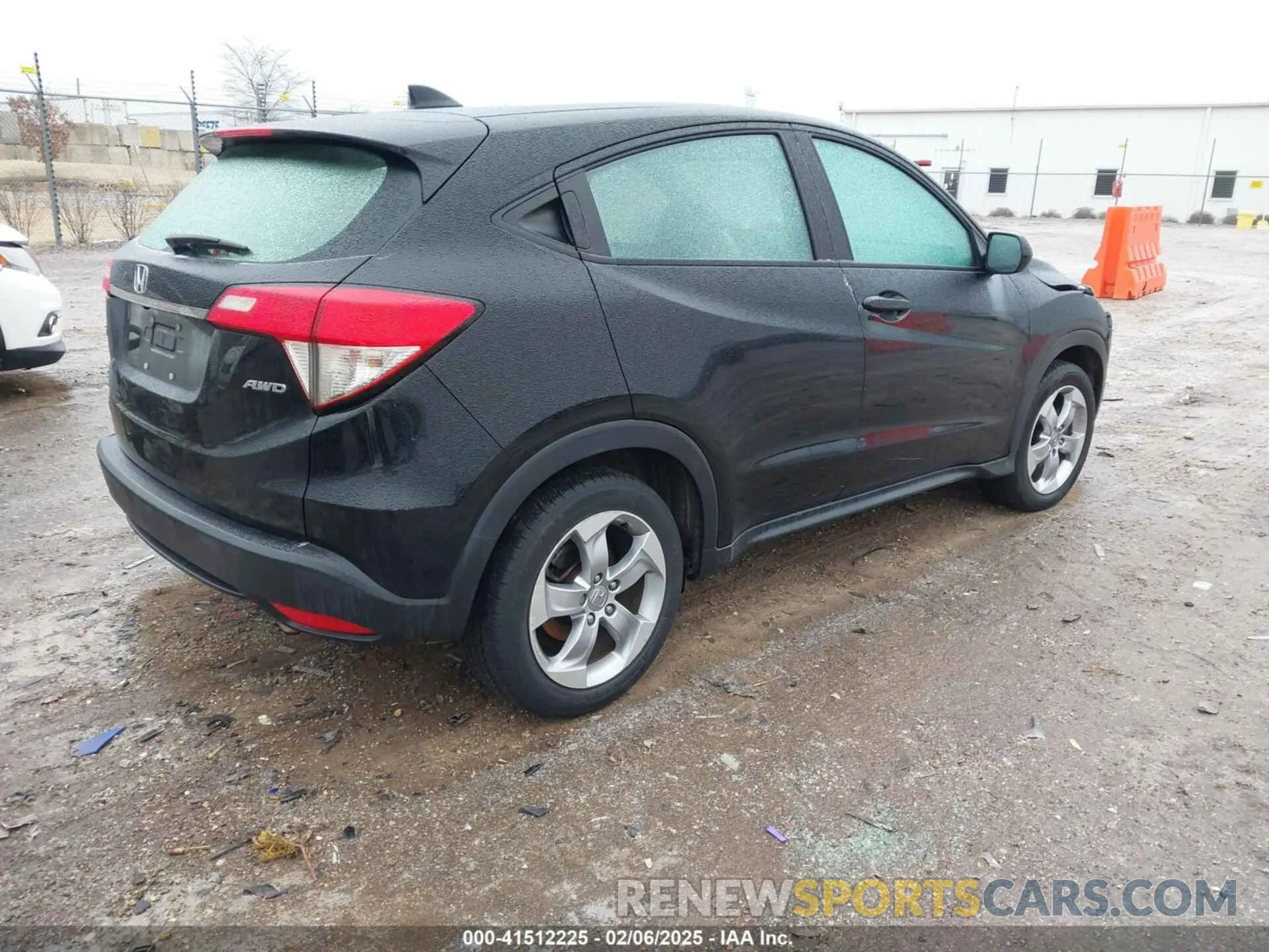 4 Фотография поврежденного автомобиля 3CZRU6H36KG718867 HONDA HR-V 2019