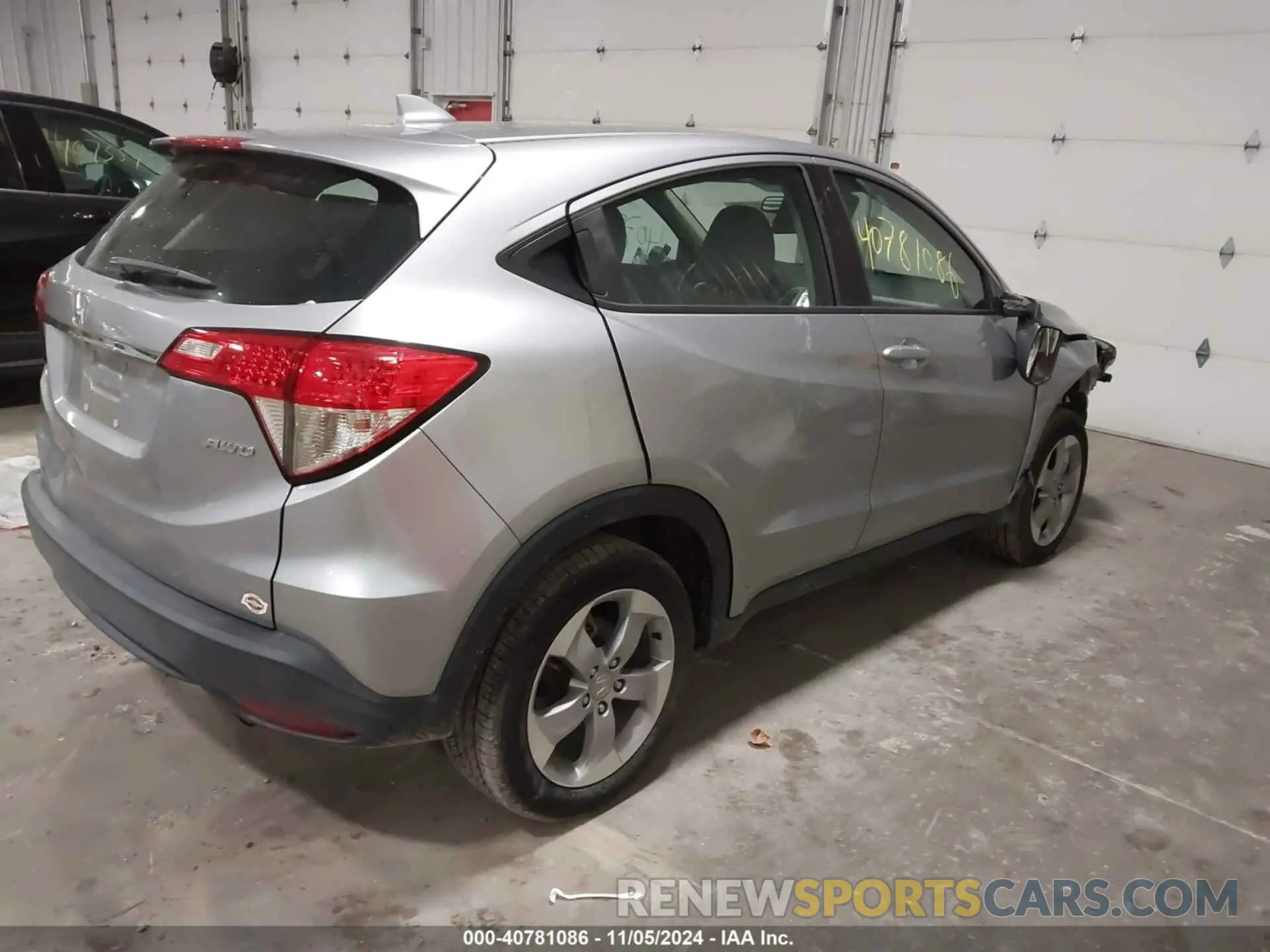 4 Photograph of a damaged car 3CZRU6H36KG731067 HONDA HR-V 2019