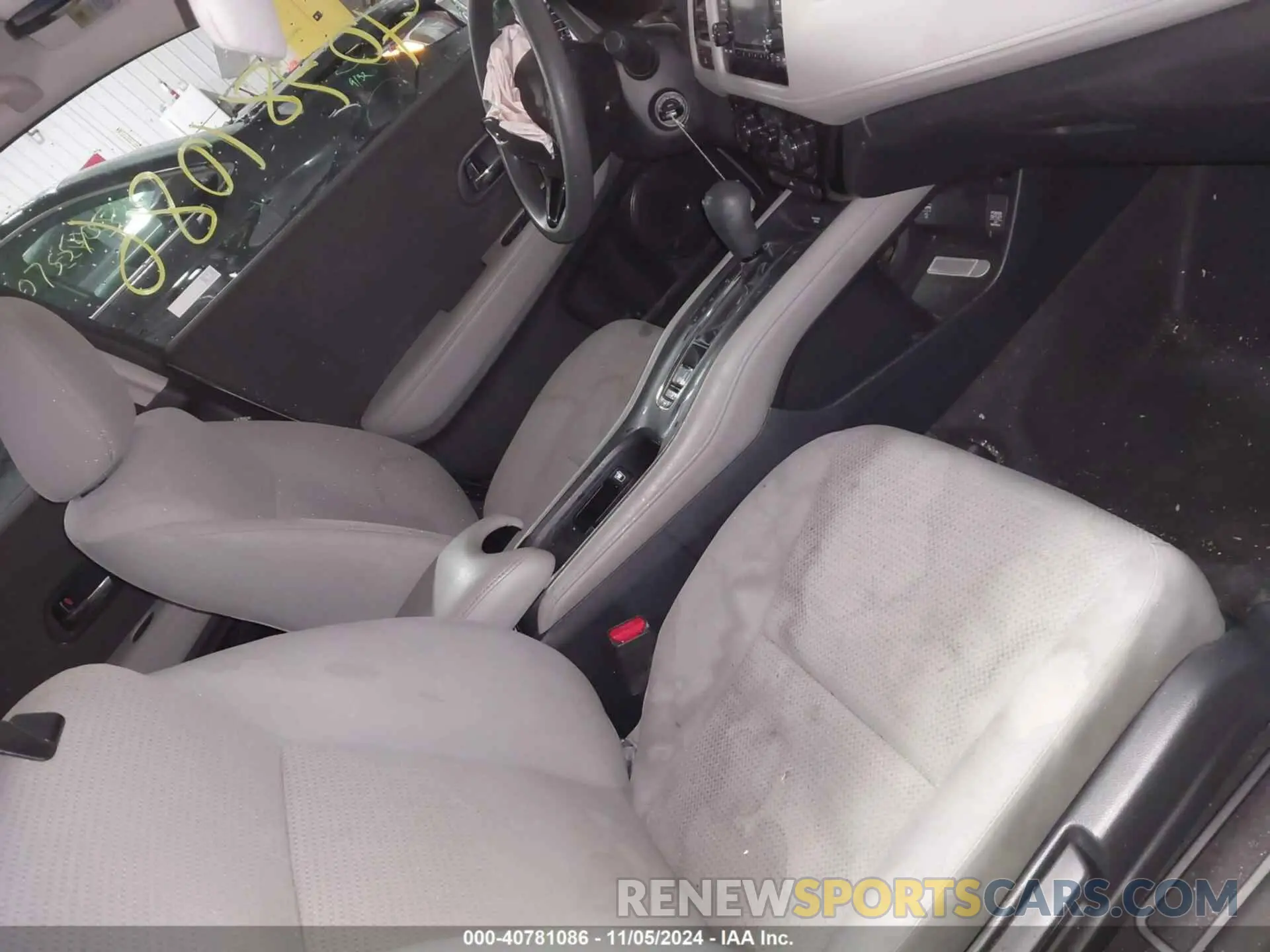 5 Photograph of a damaged car 3CZRU6H36KG731067 HONDA HR-V 2019