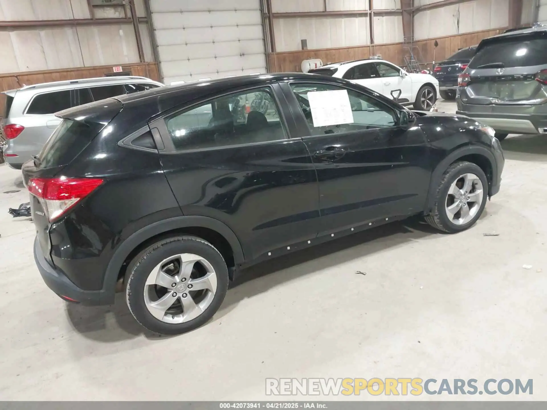 4 Фотография поврежденного автомобиля 3CZRU6H38KG713332 HONDA HR-V 2019