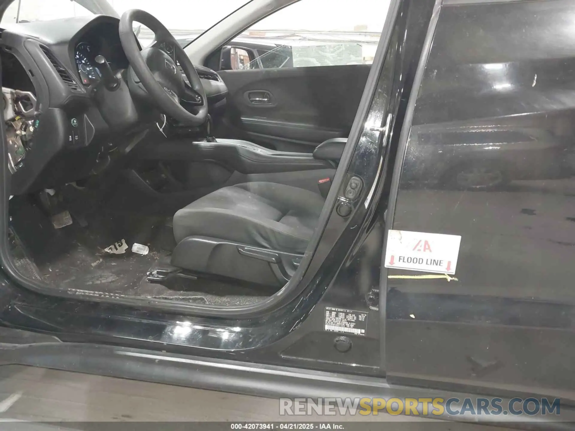6 Фотография поврежденного автомобиля 3CZRU6H38KG713332 HONDA HR-V 2019